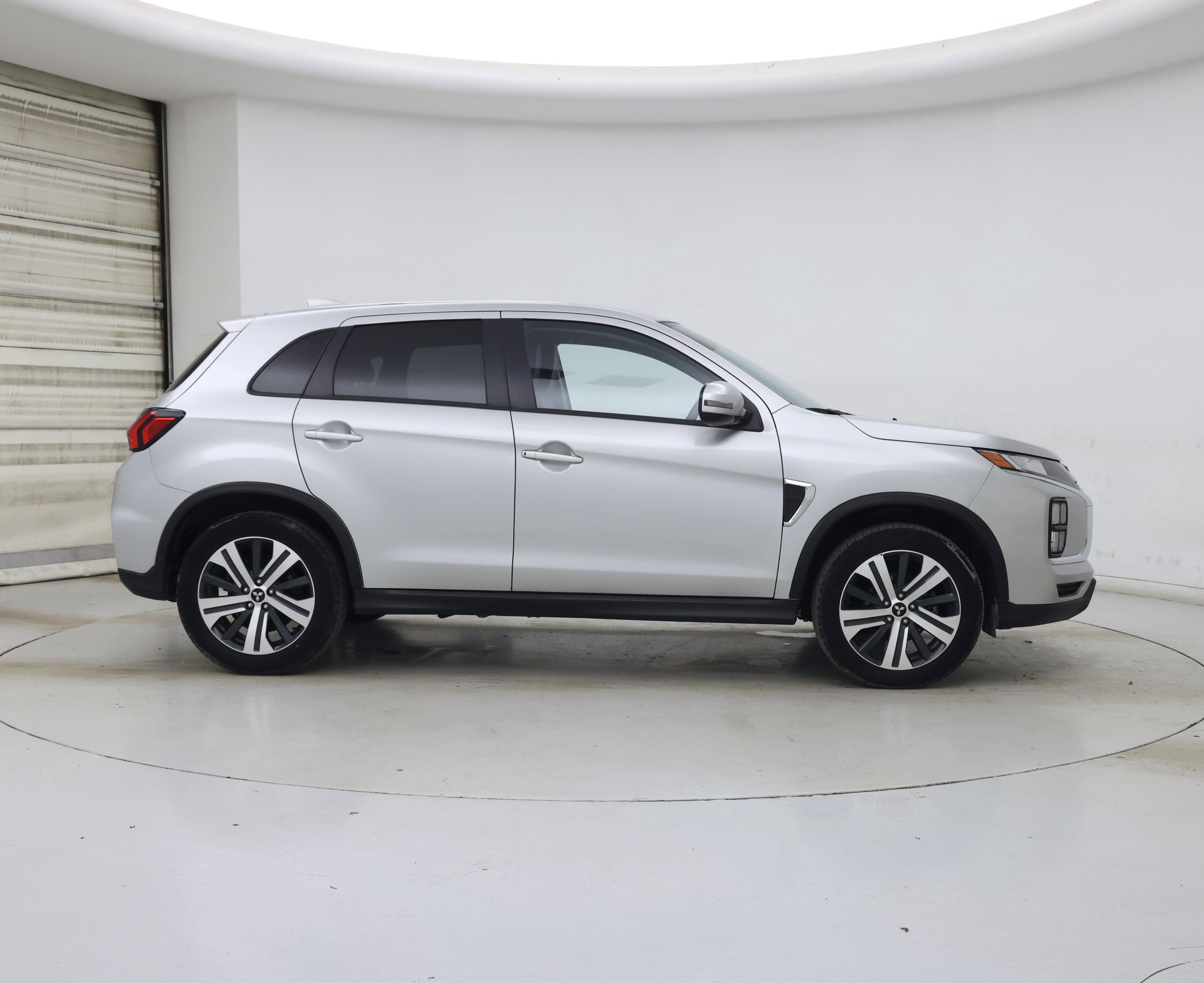 Thumbnail: 2024 Mitsubishi Outlander Sport - 7