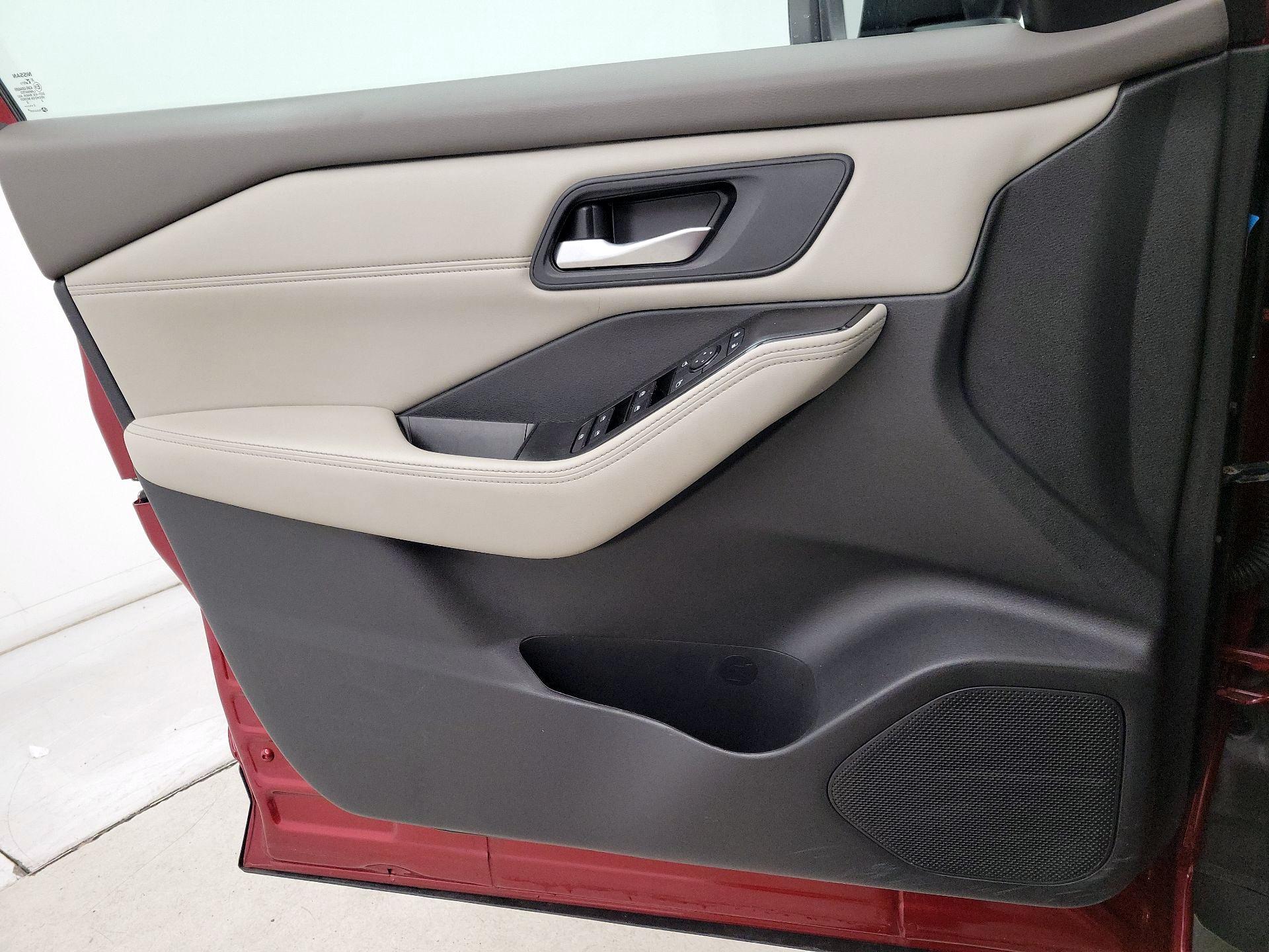 Thumbnail: 2023 Nissan Rogue - 12