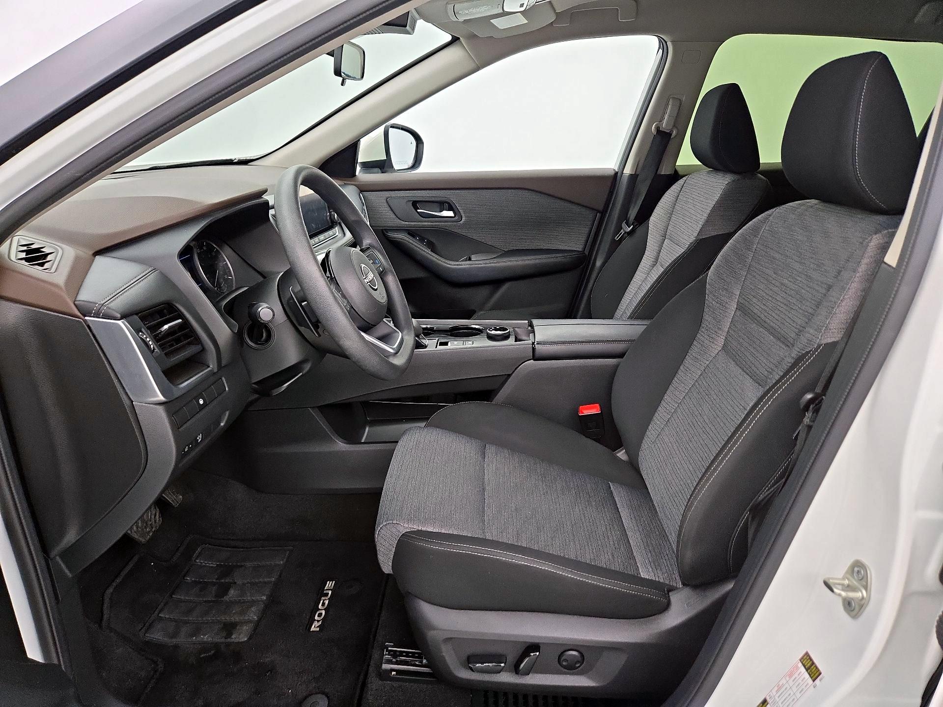 Thumbnail: 2023 Nissan Rogue - 11