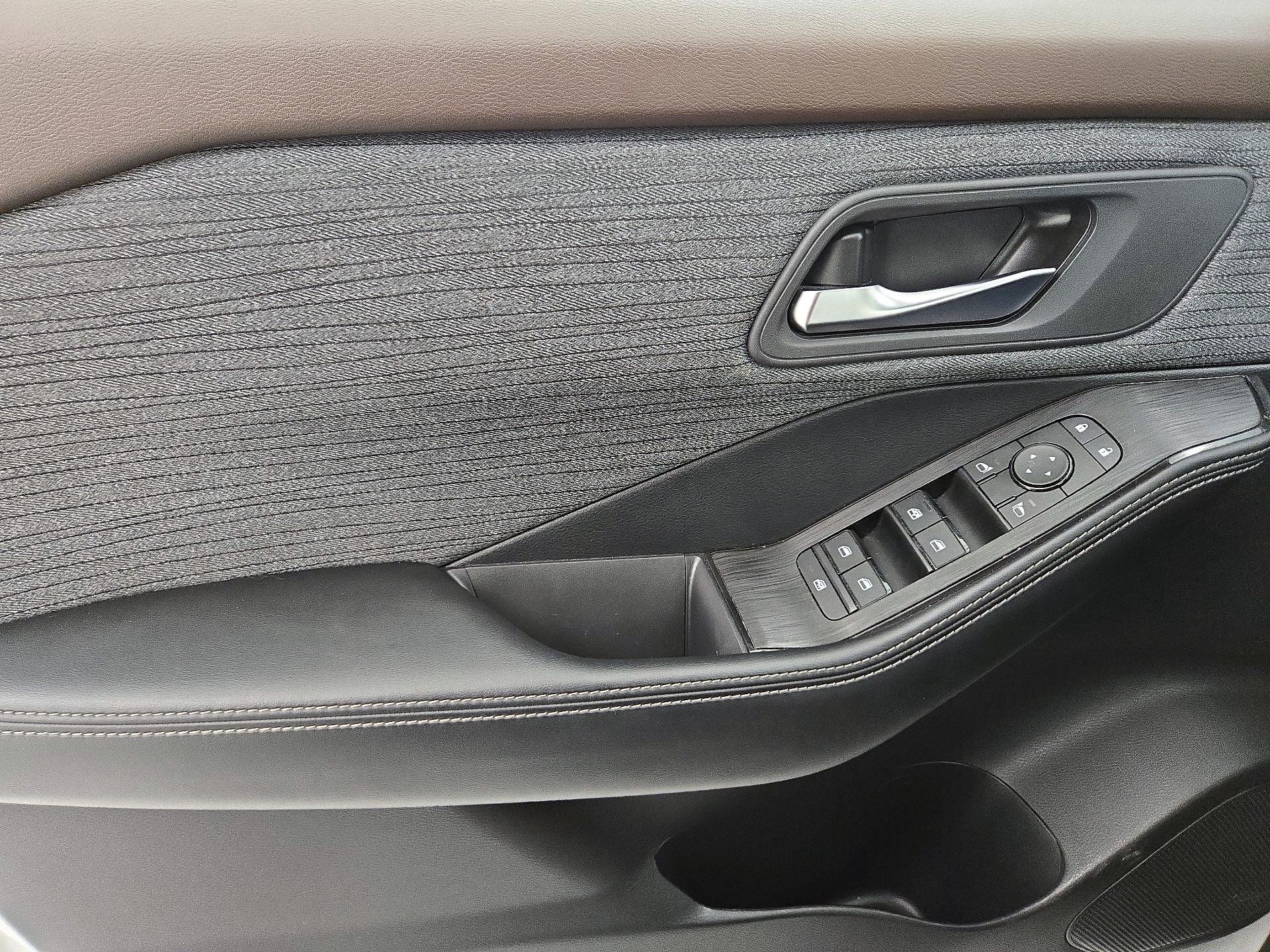 Thumbnail: 2023 Nissan Rogue - 12