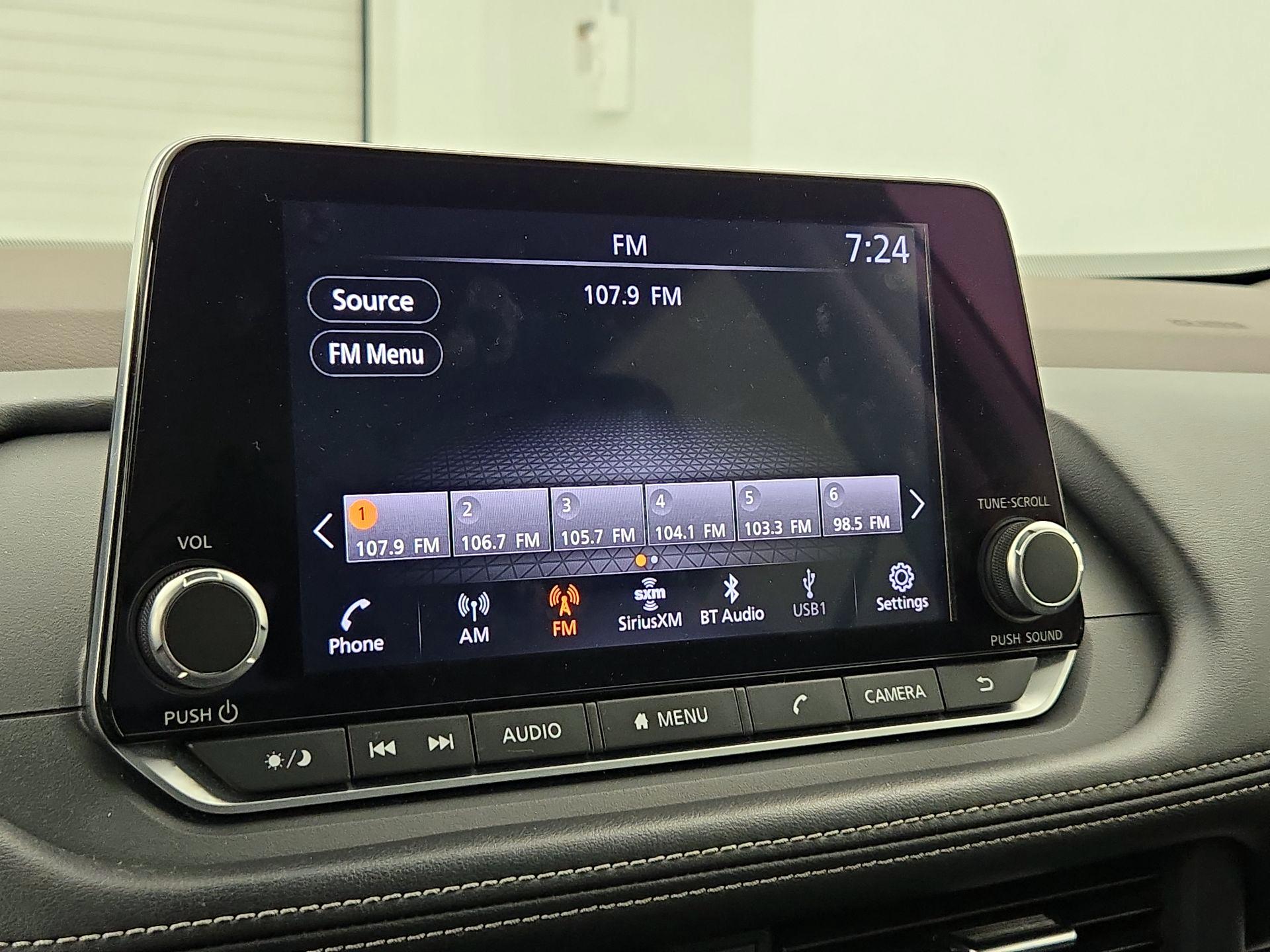 Thumbnail: 2023 Nissan Rogue - 15