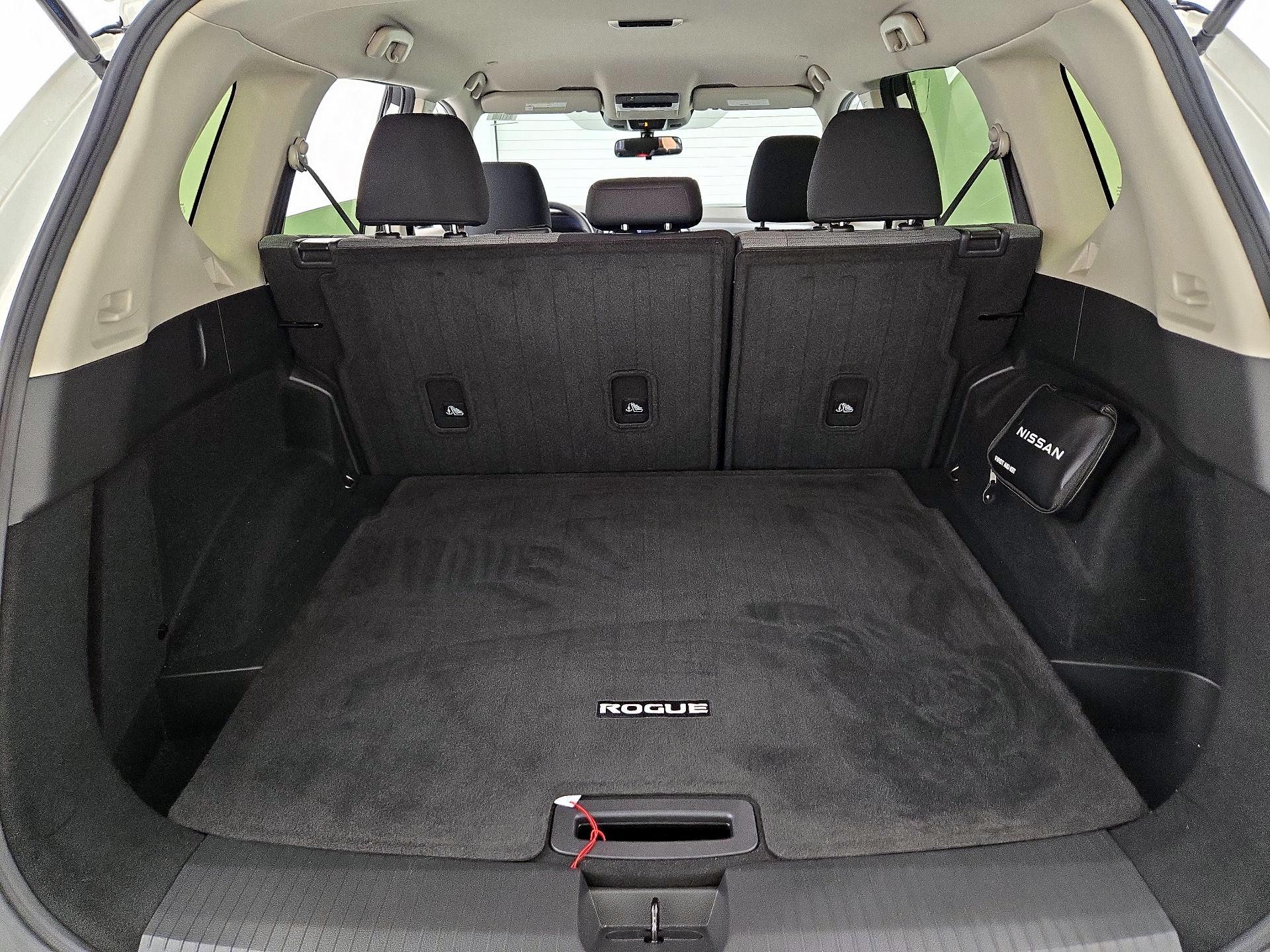 Thumbnail: 2023 Nissan Rogue - 20