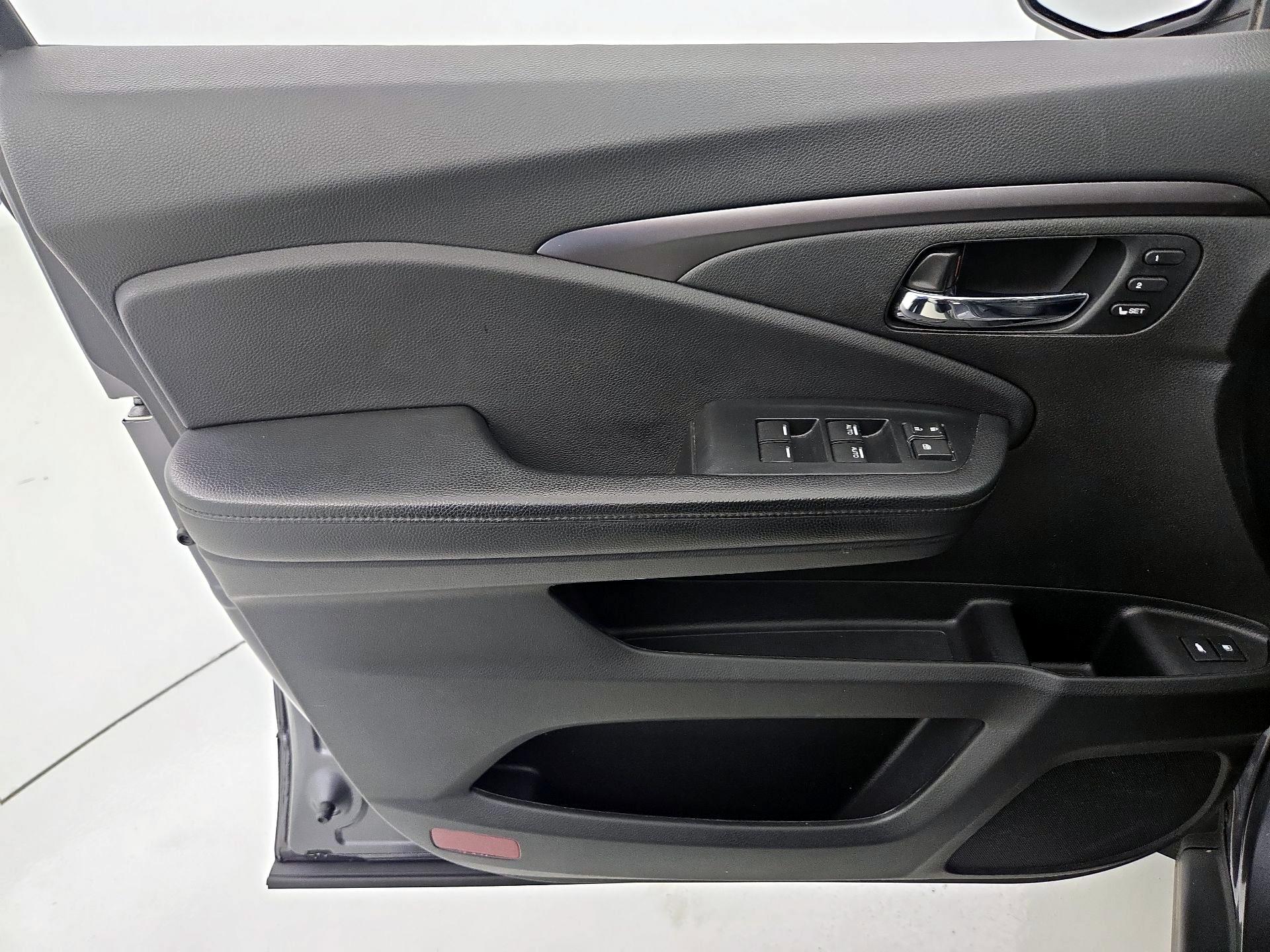 Thumbnail: 2022 Honda Pilot - 12
