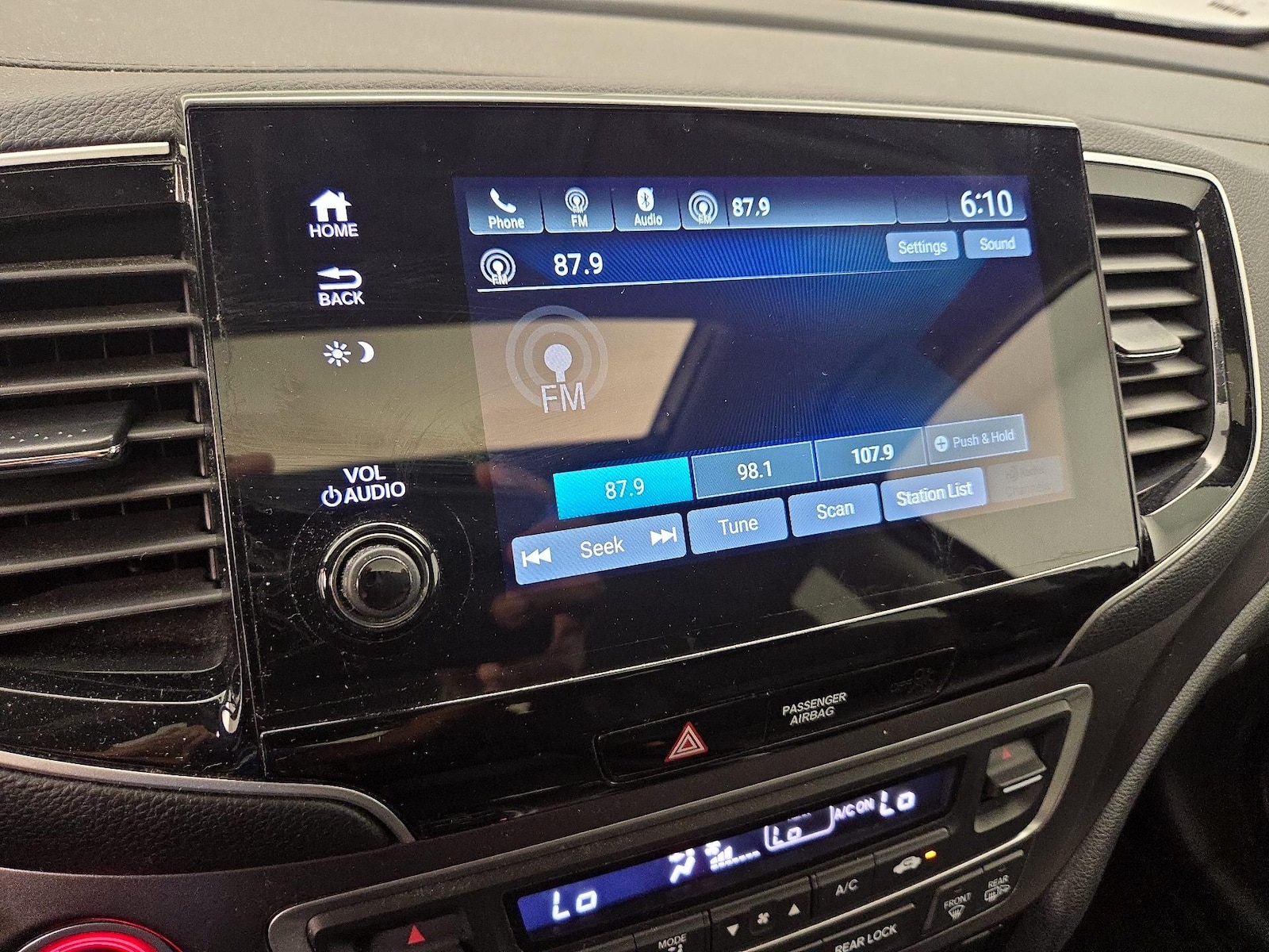 2022 Honda Pilot EX-L - Photo 16