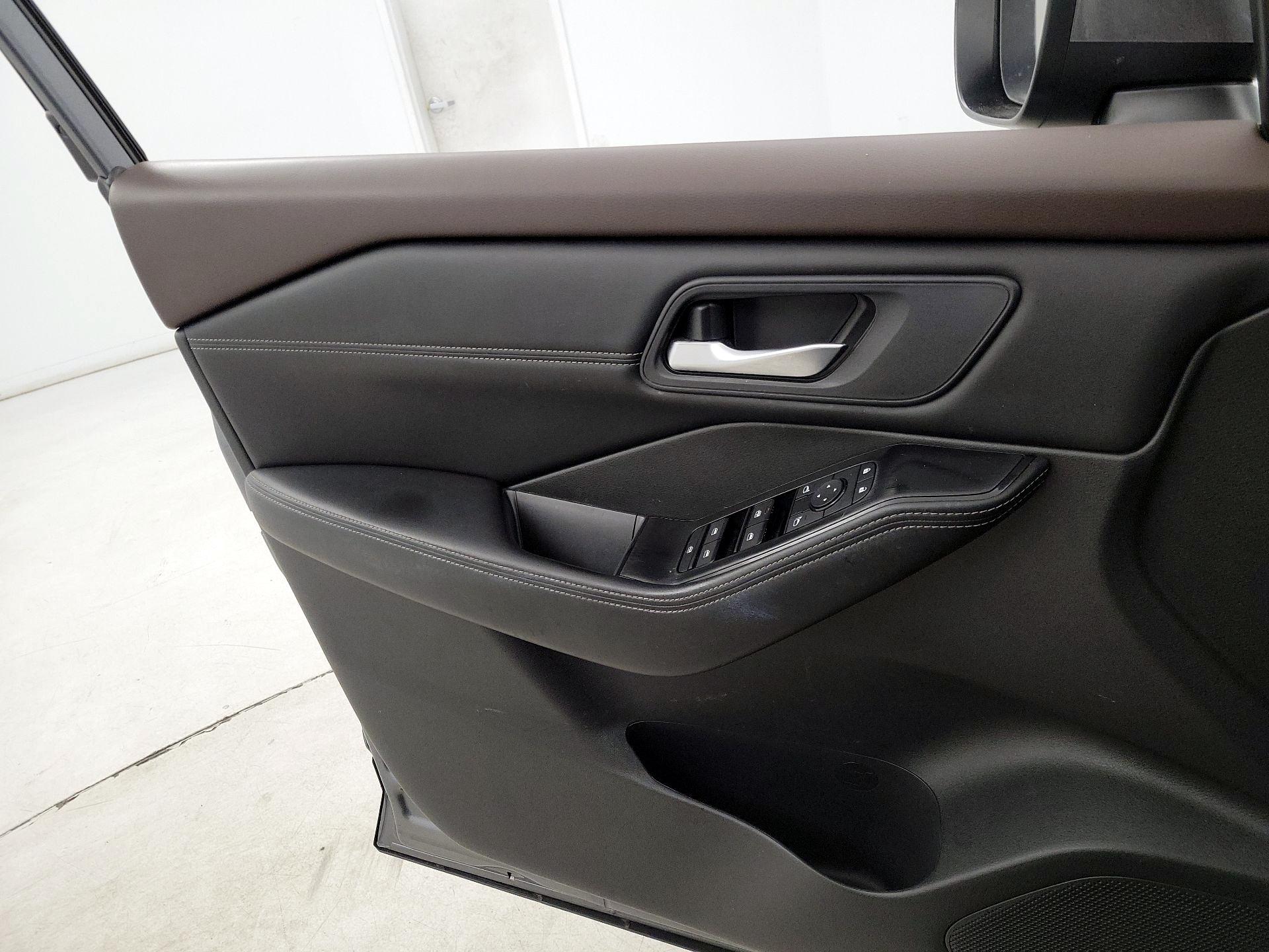 Thumbnail: 2023 Nissan Rogue - 12