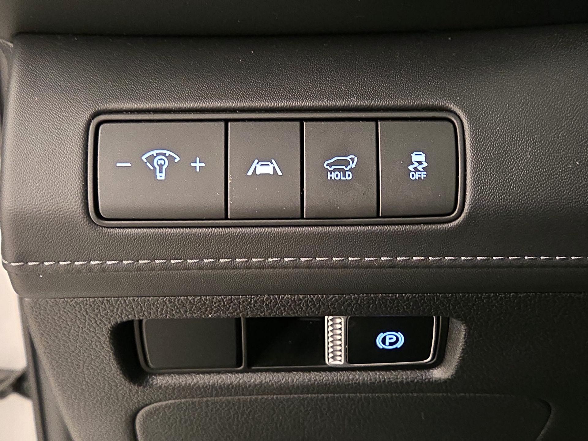 Thumbnail: 2023 Hyundai Santa Fe - 13