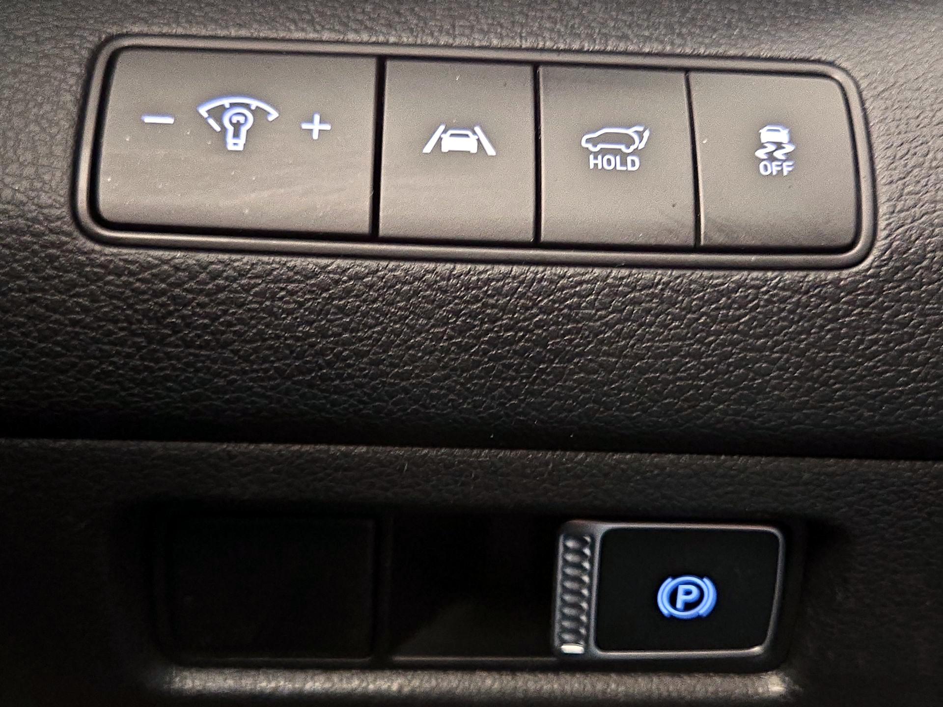 Thumbnail: 2023 Hyundai Santa Fe - 13