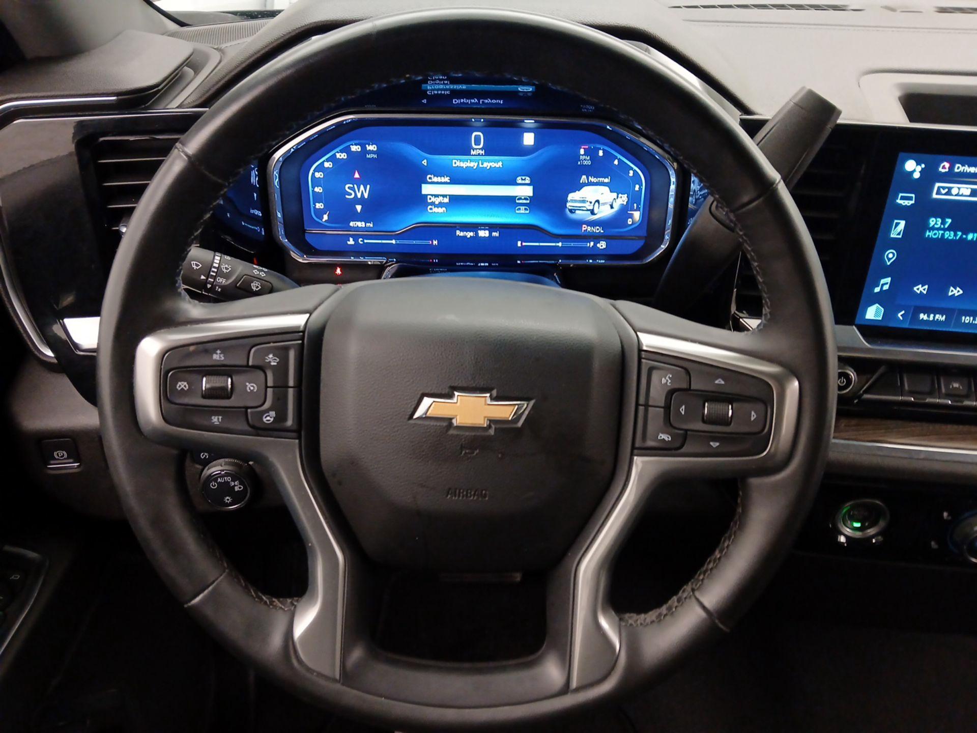 Thumbnail: 2023 Chevrolet Silverado 1500 - 10