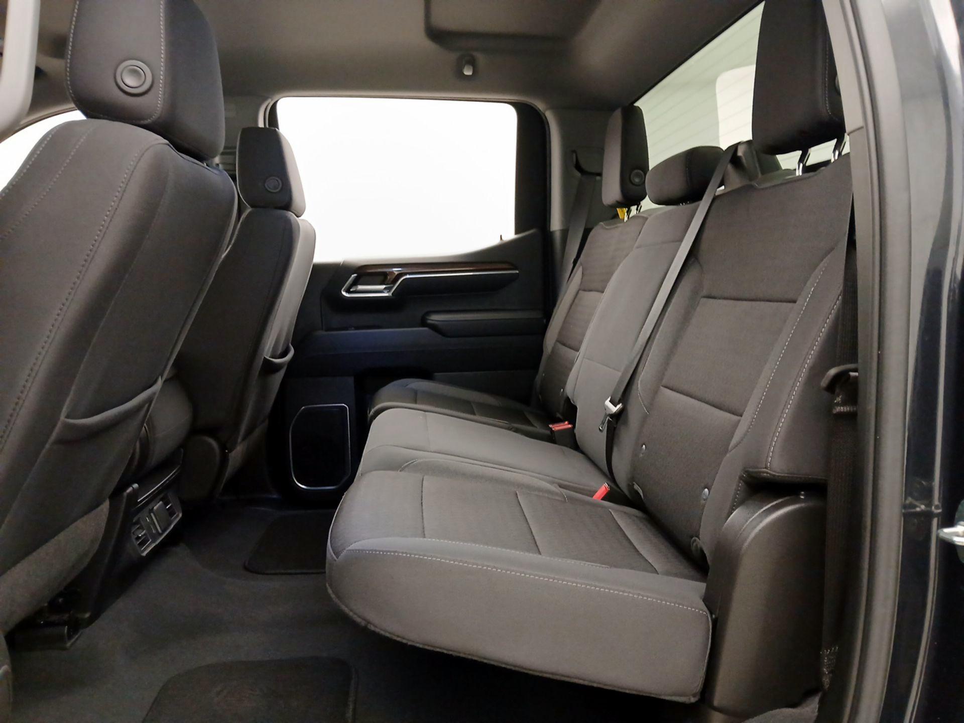 Thumbnail: 2023 Chevrolet Silverado 1500 - 18