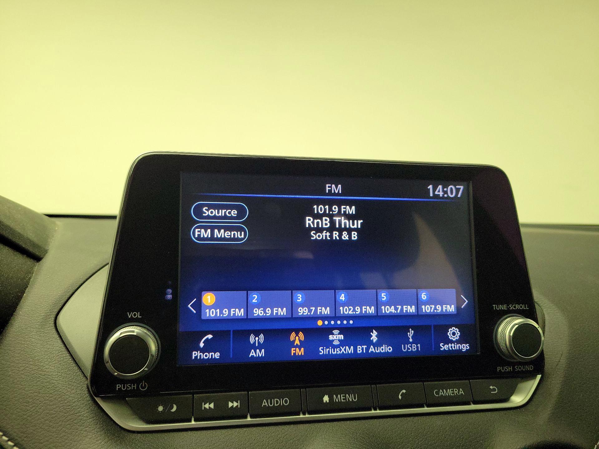 Thumbnail: 2022 Nissan Sentra - 15