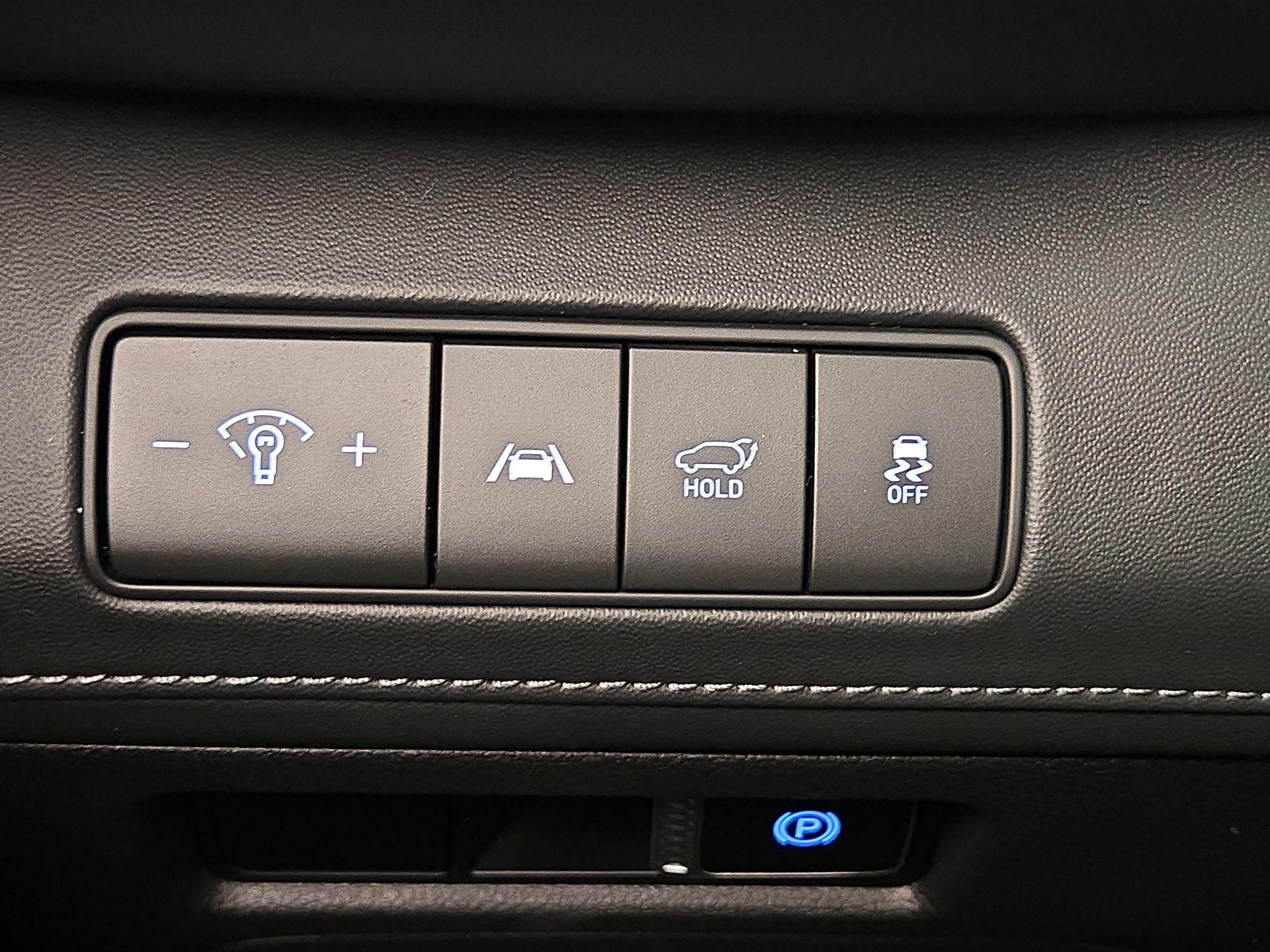 Thumbnail: 2023 Hyundai Santa Fe - 13