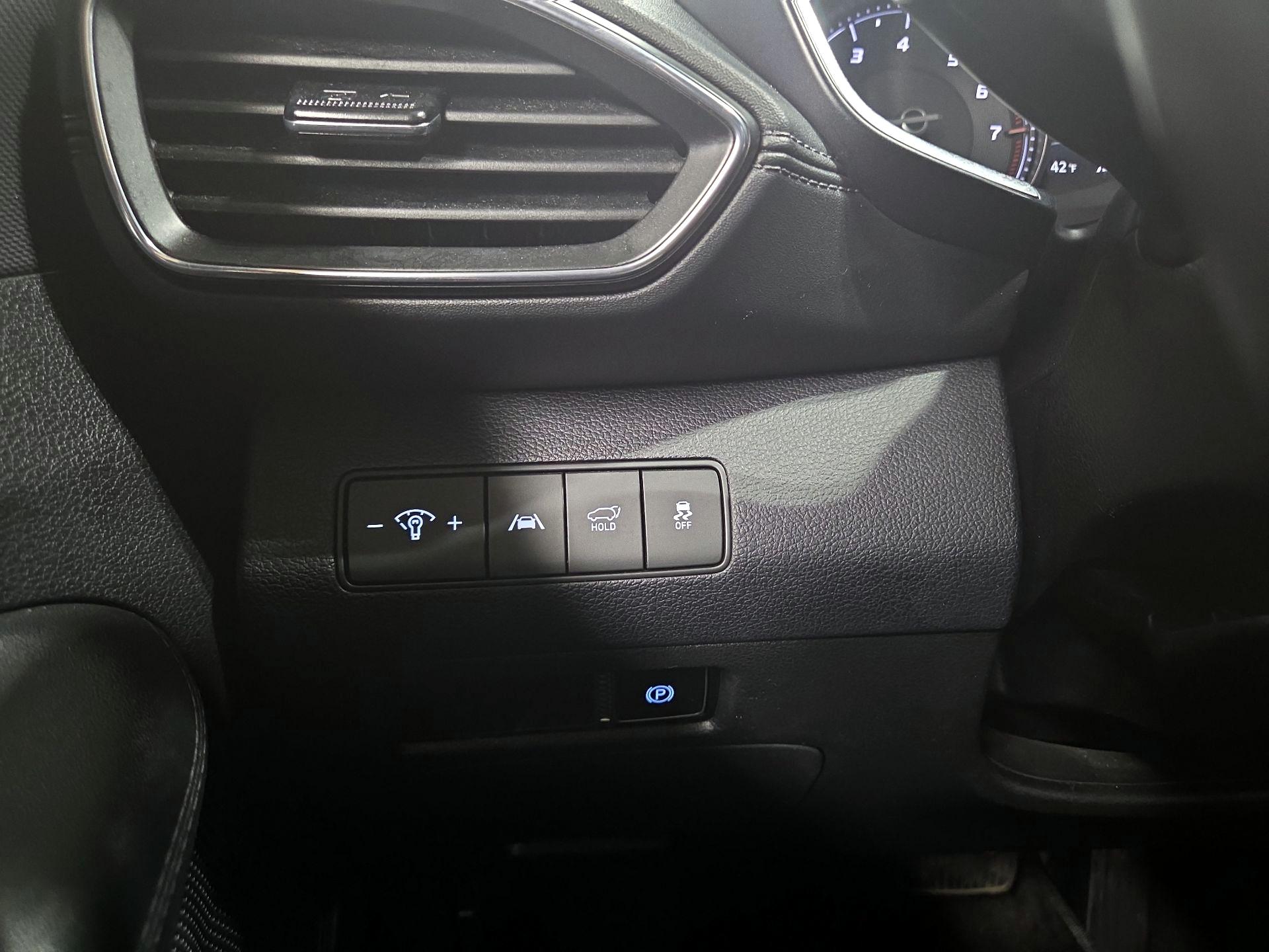 Thumbnail: 2023 Hyundai Santa Fe - 13