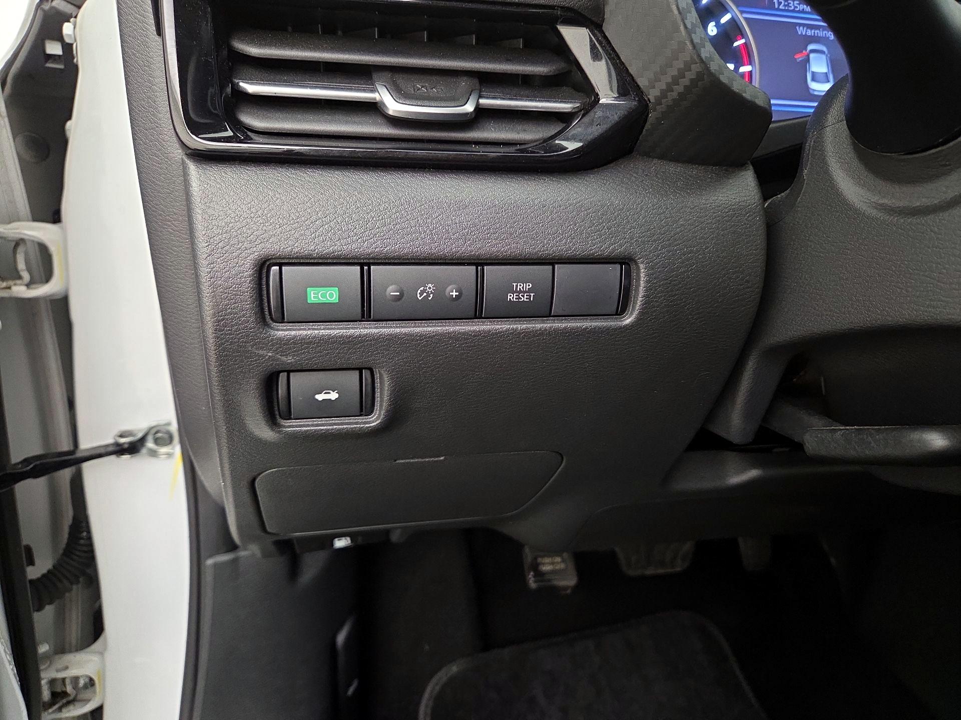 Thumbnail: 2023 Nissan Sentra - 13