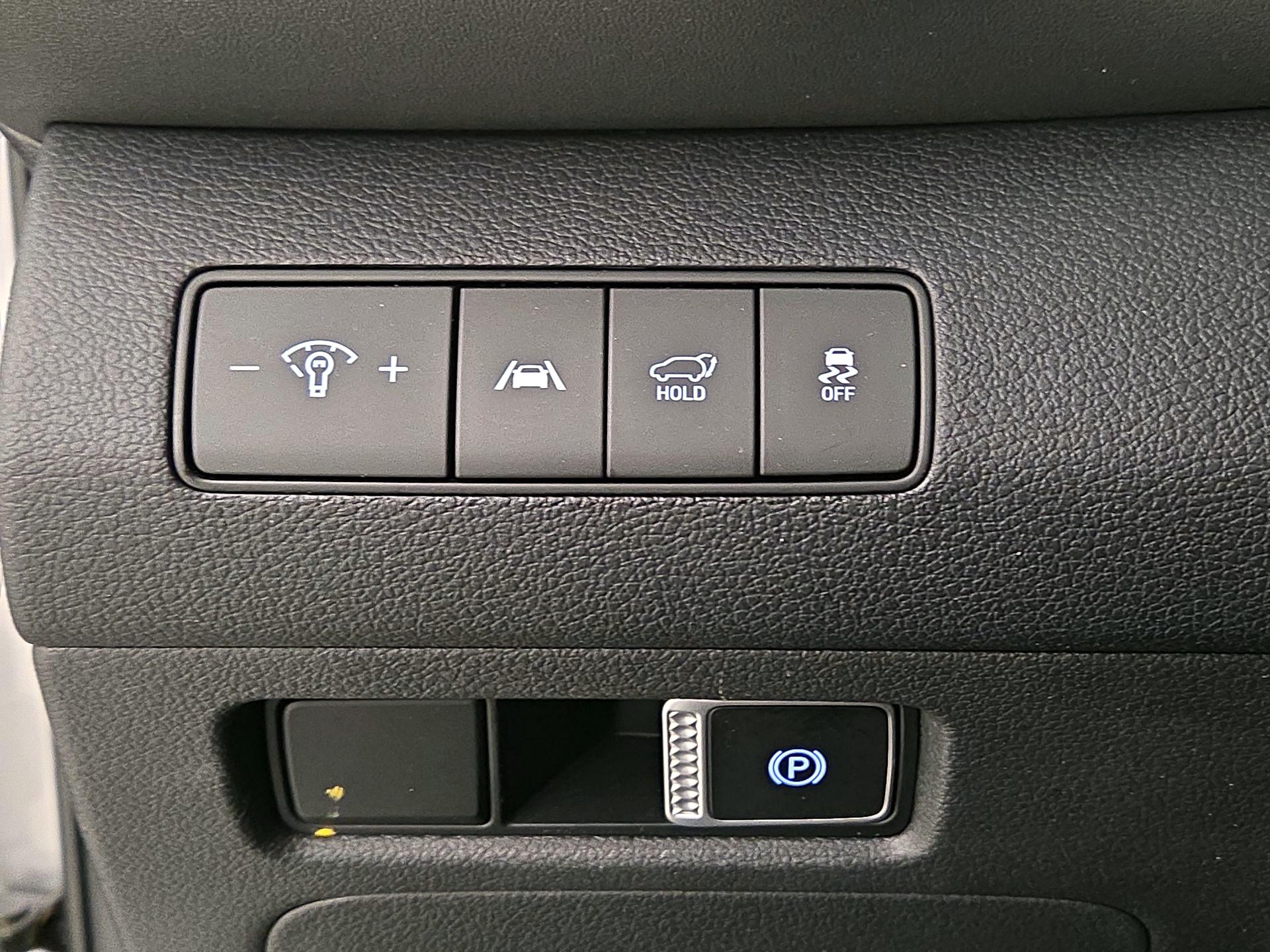 Thumbnail: 2023 Hyundai Santa Fe - 13