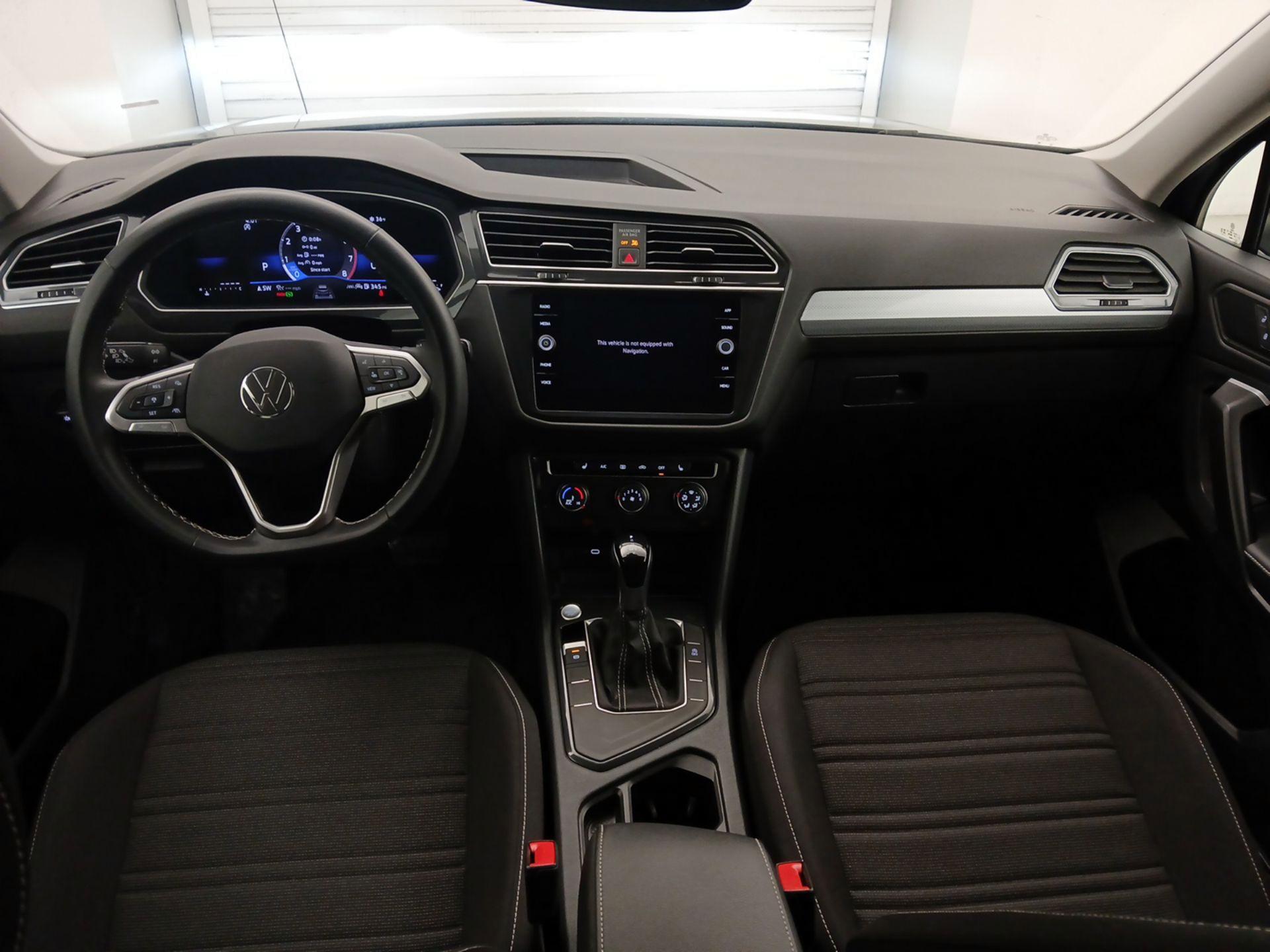 Thumbnail: 2024 Volkswagen Tiguan - 9