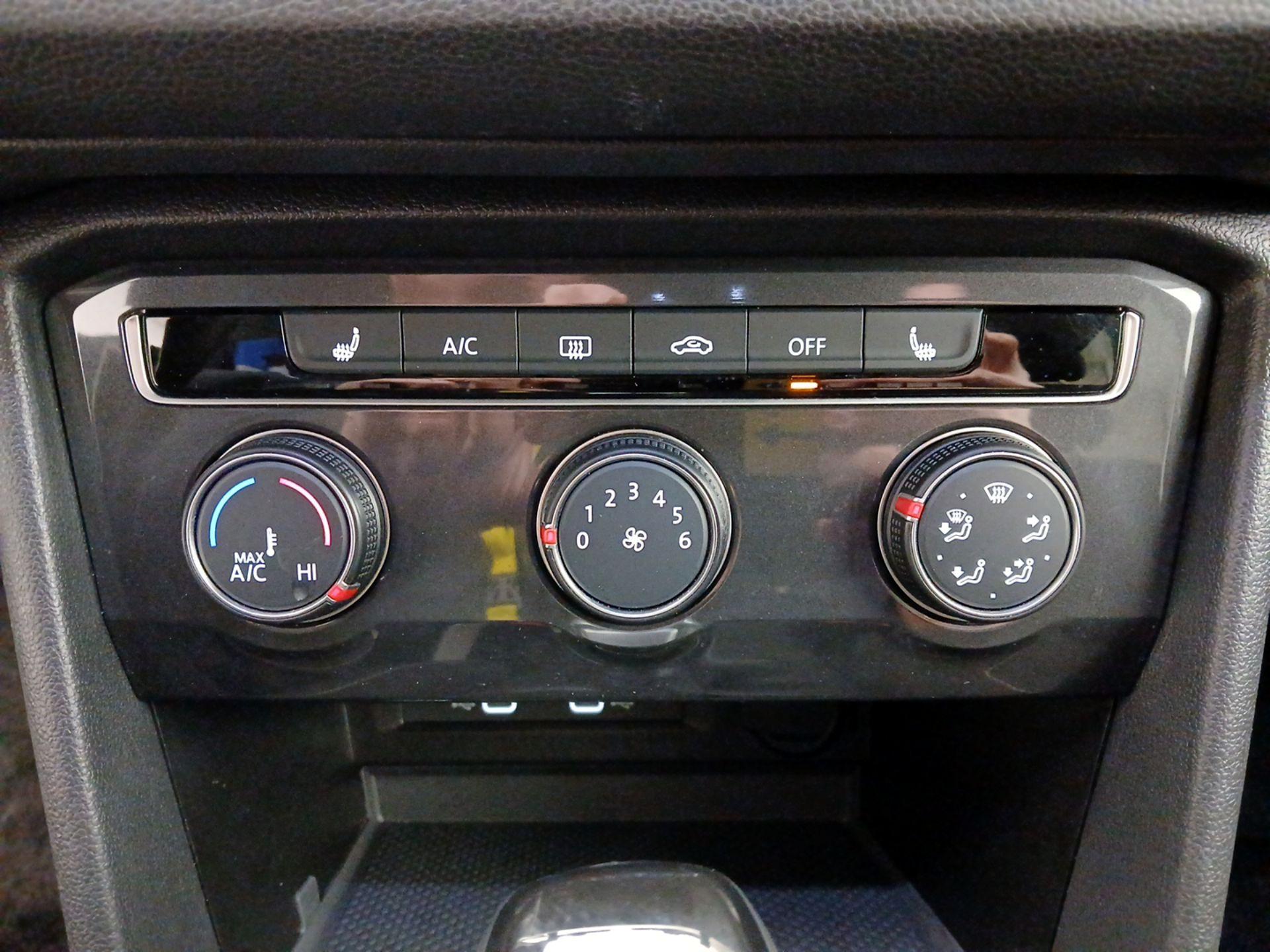 Thumbnail: 2024 Volkswagen Tiguan - 17