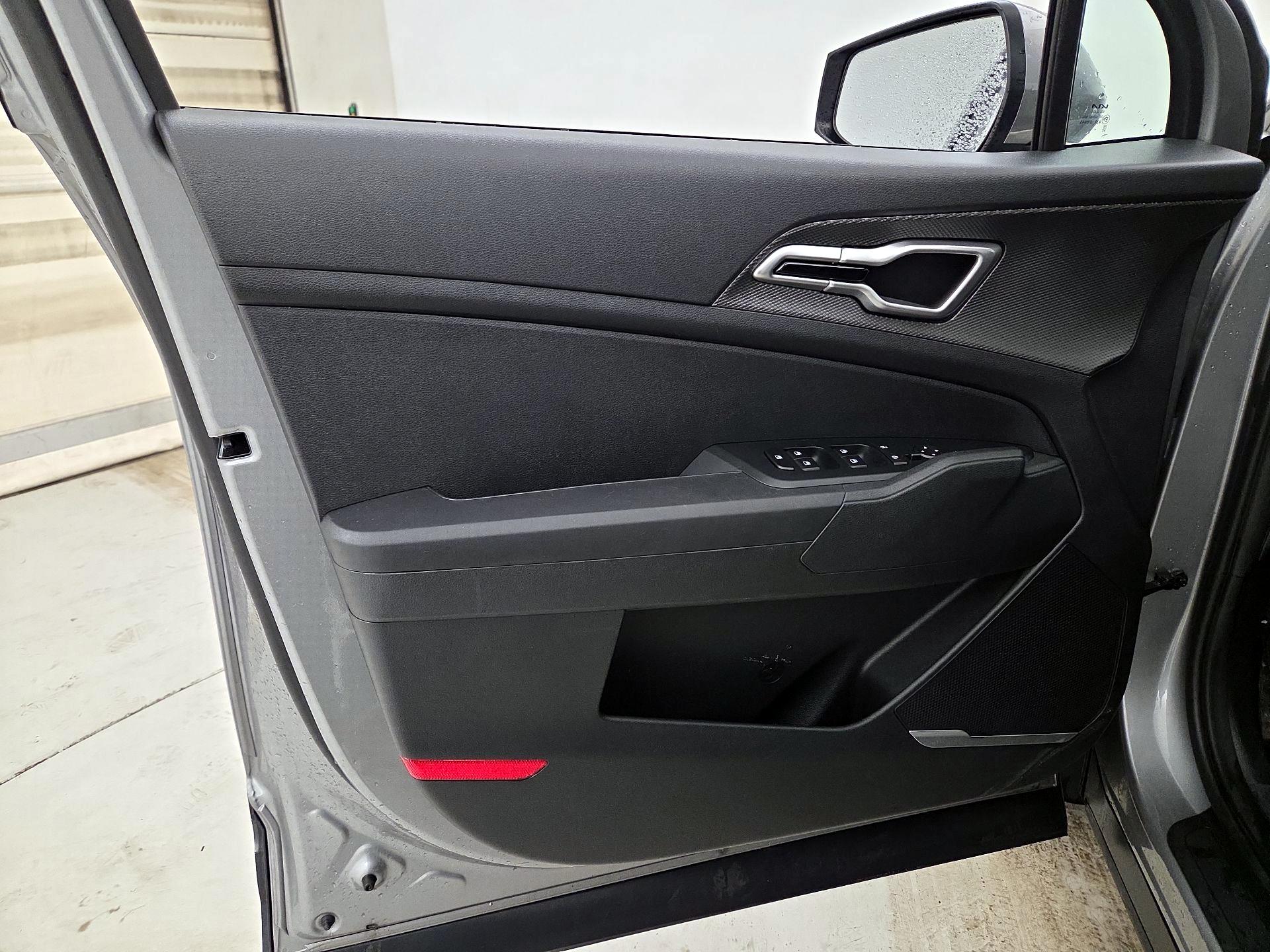 Thumbnail: 2024 Kia Sportage - 12