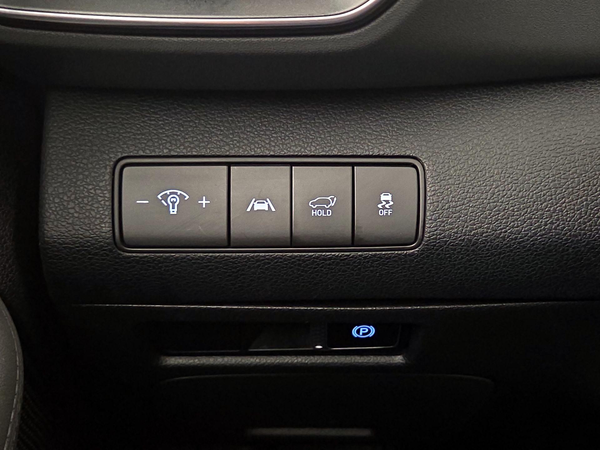 Thumbnail: 2023 Hyundai Santa Fe - 13