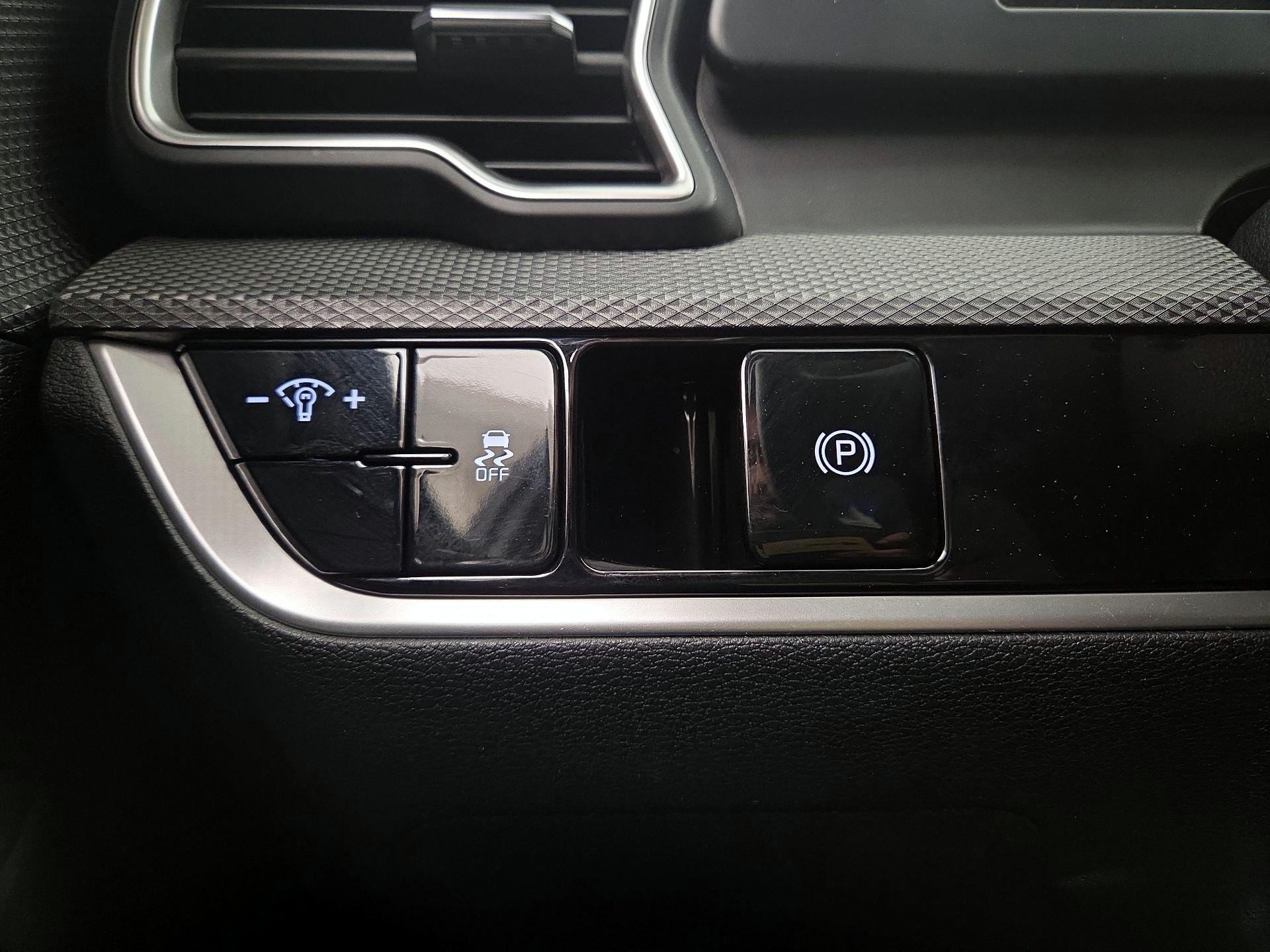 Thumbnail: 2024 Kia Sportage - 13