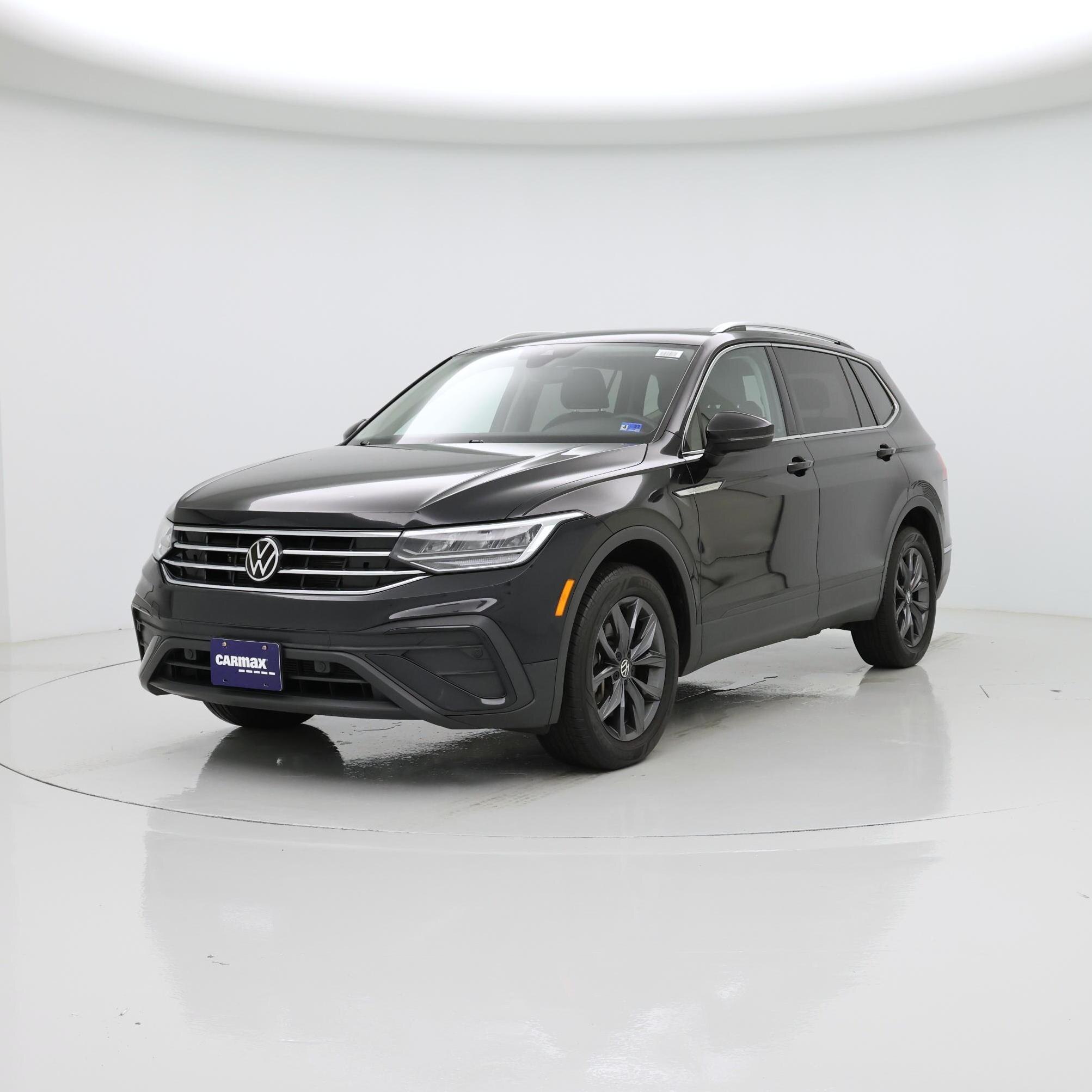 Thumbnail: 2022 Volkswagen Tiguan - 4