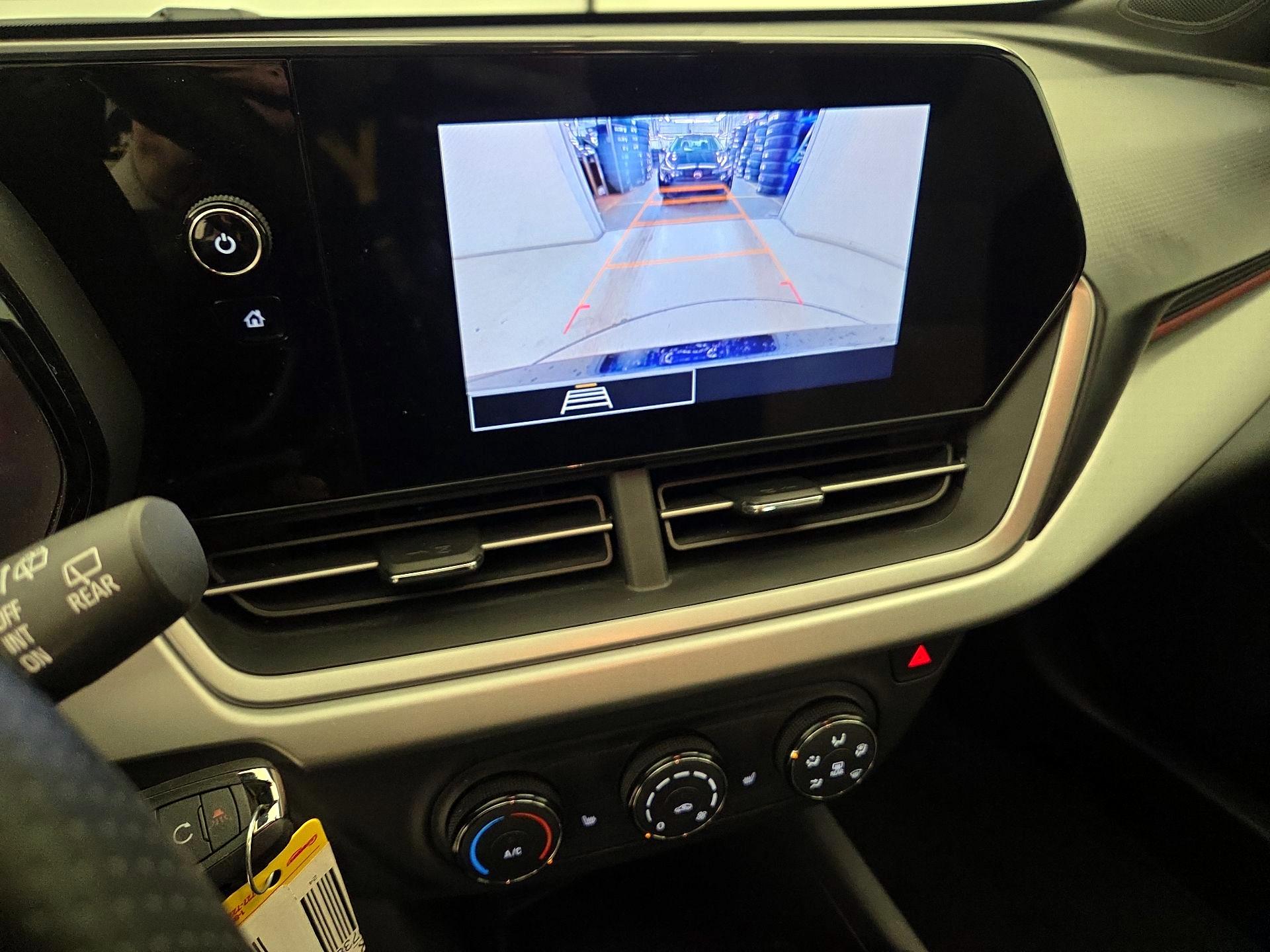 Thumbnail: 2024 Chevrolet Trax - 14