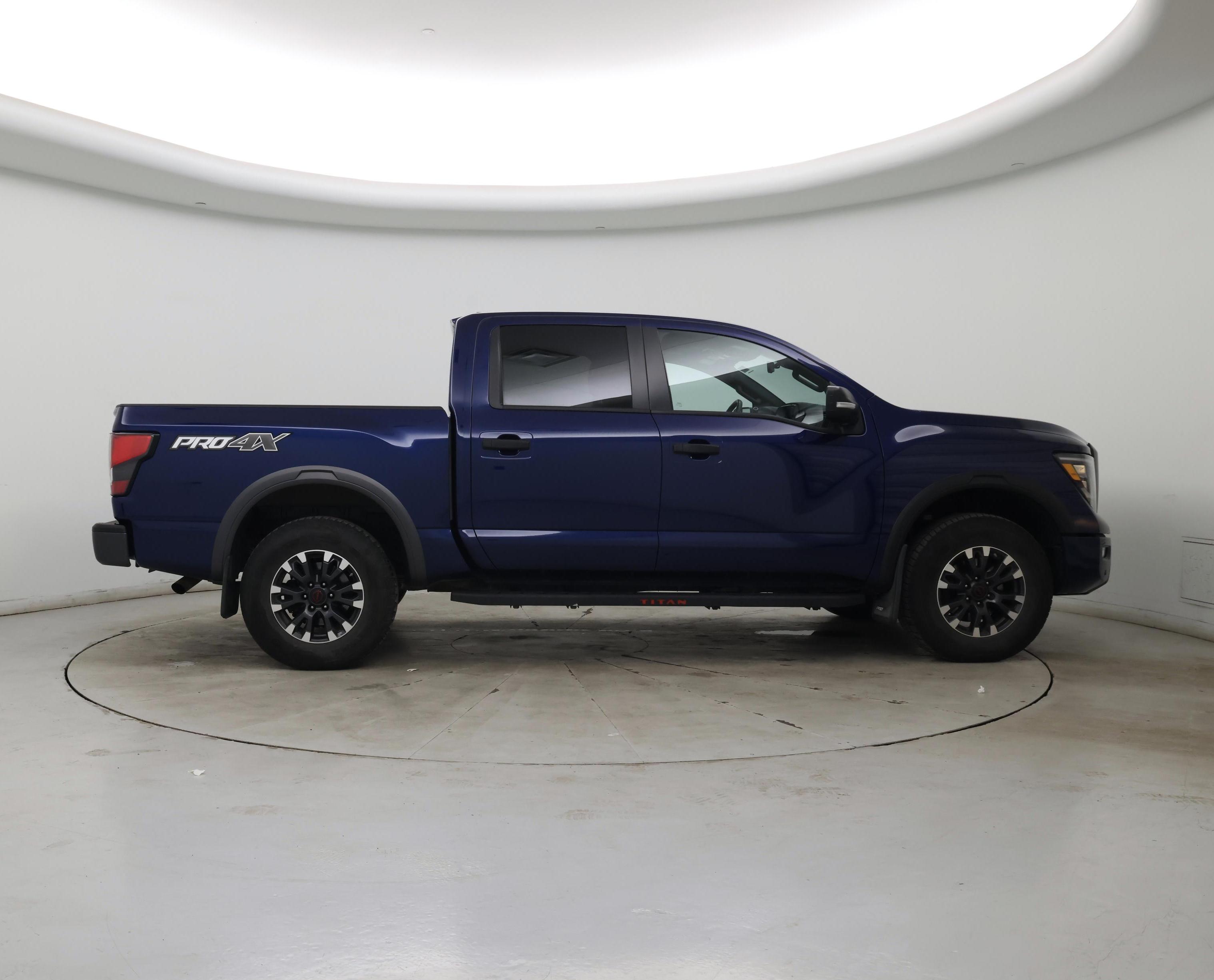 Thumbnail: 2023 Nissan Titan - 7