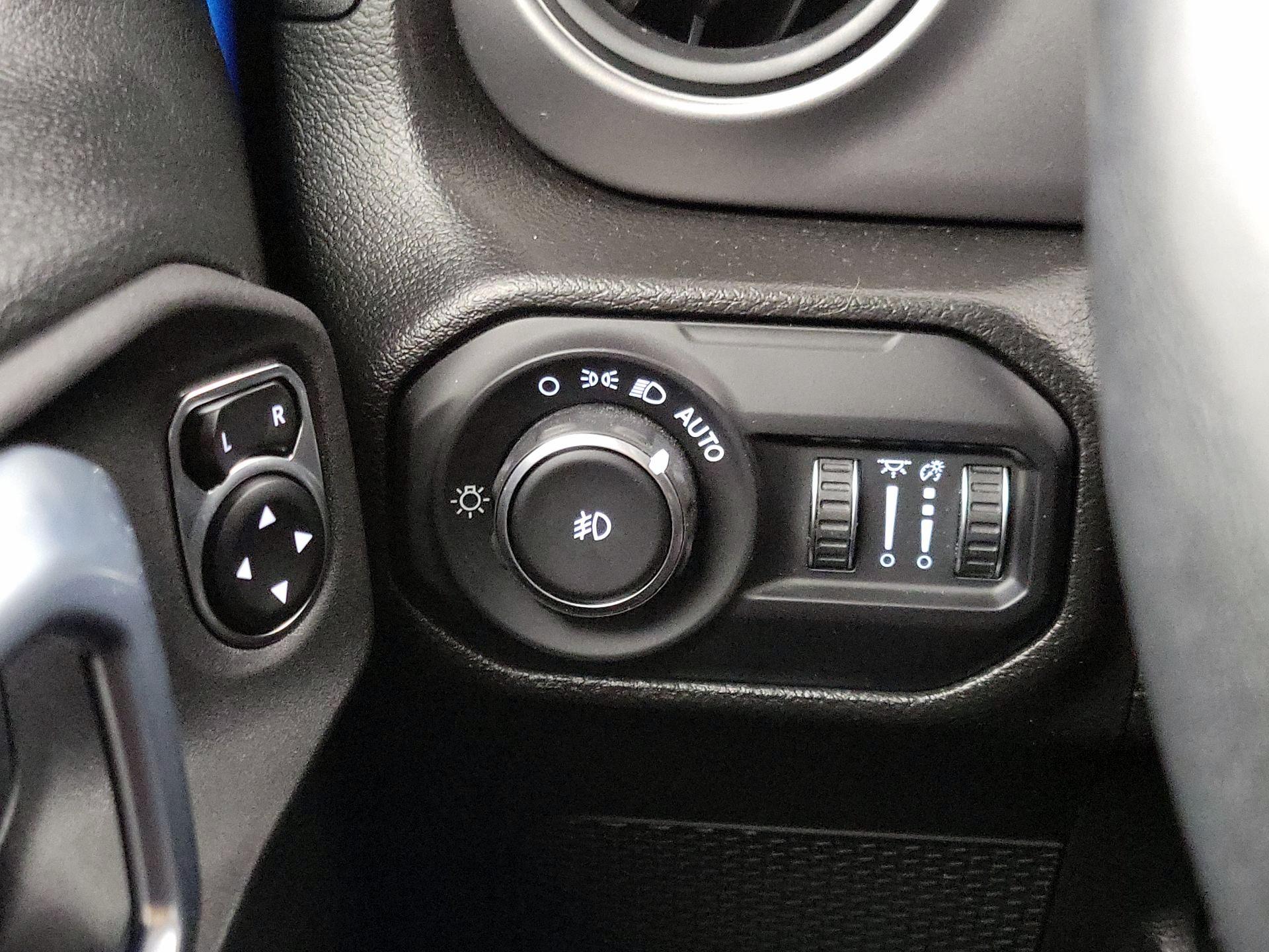 Thumbnail: 2022 Jeep Wrangler - 13