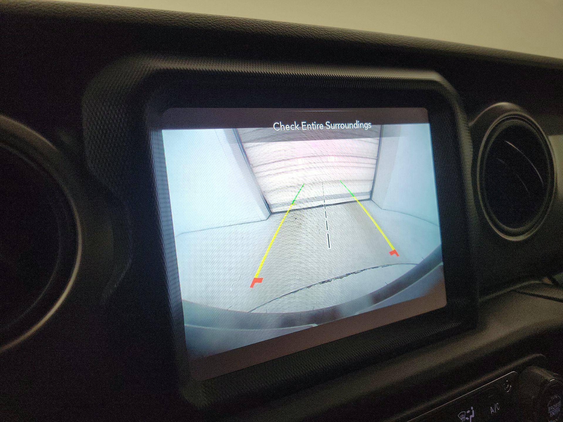 Thumbnail: 2022 Jeep Wrangler - 15