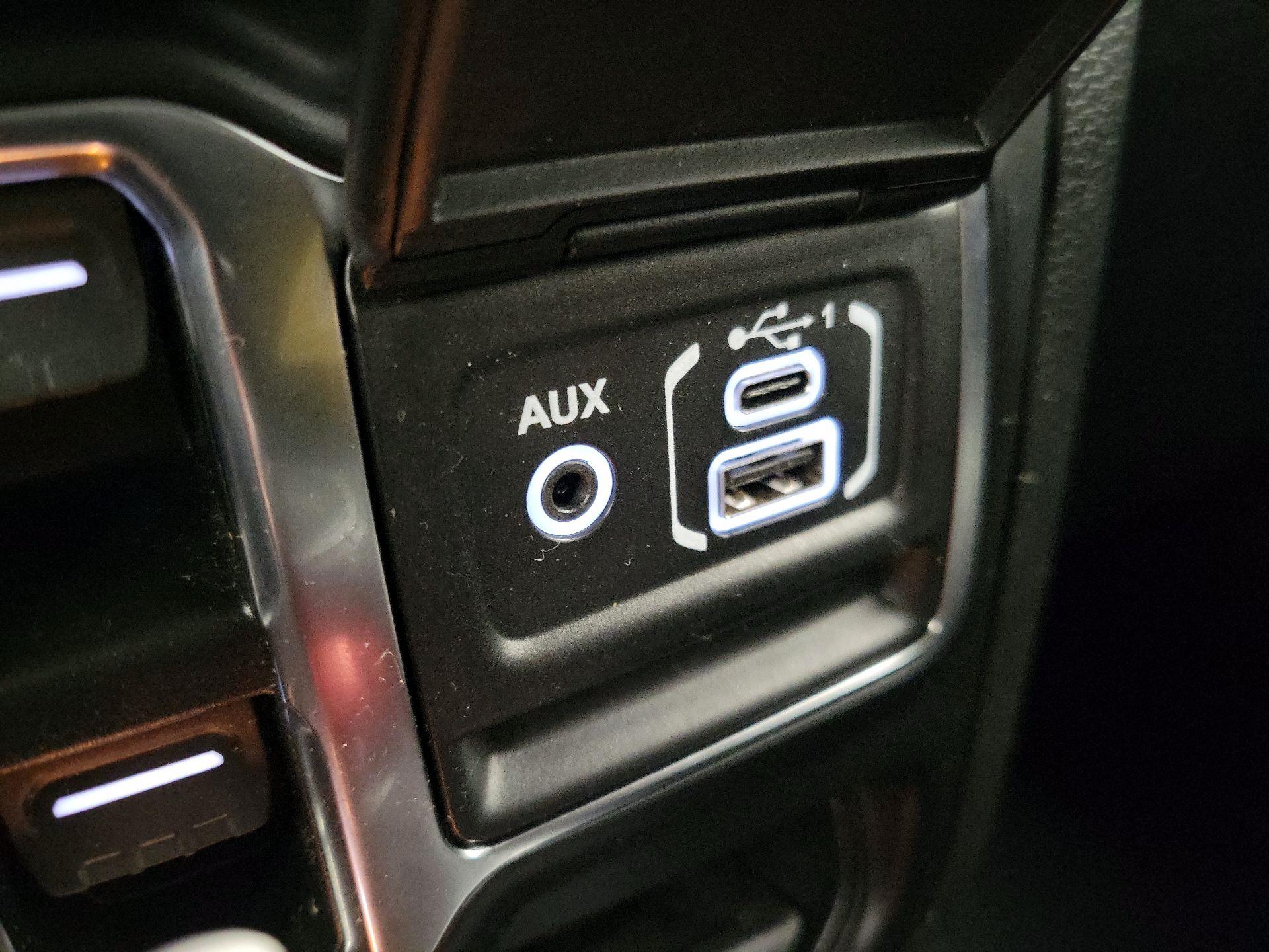 Thumbnail: 2022 Jeep Wrangler - 19