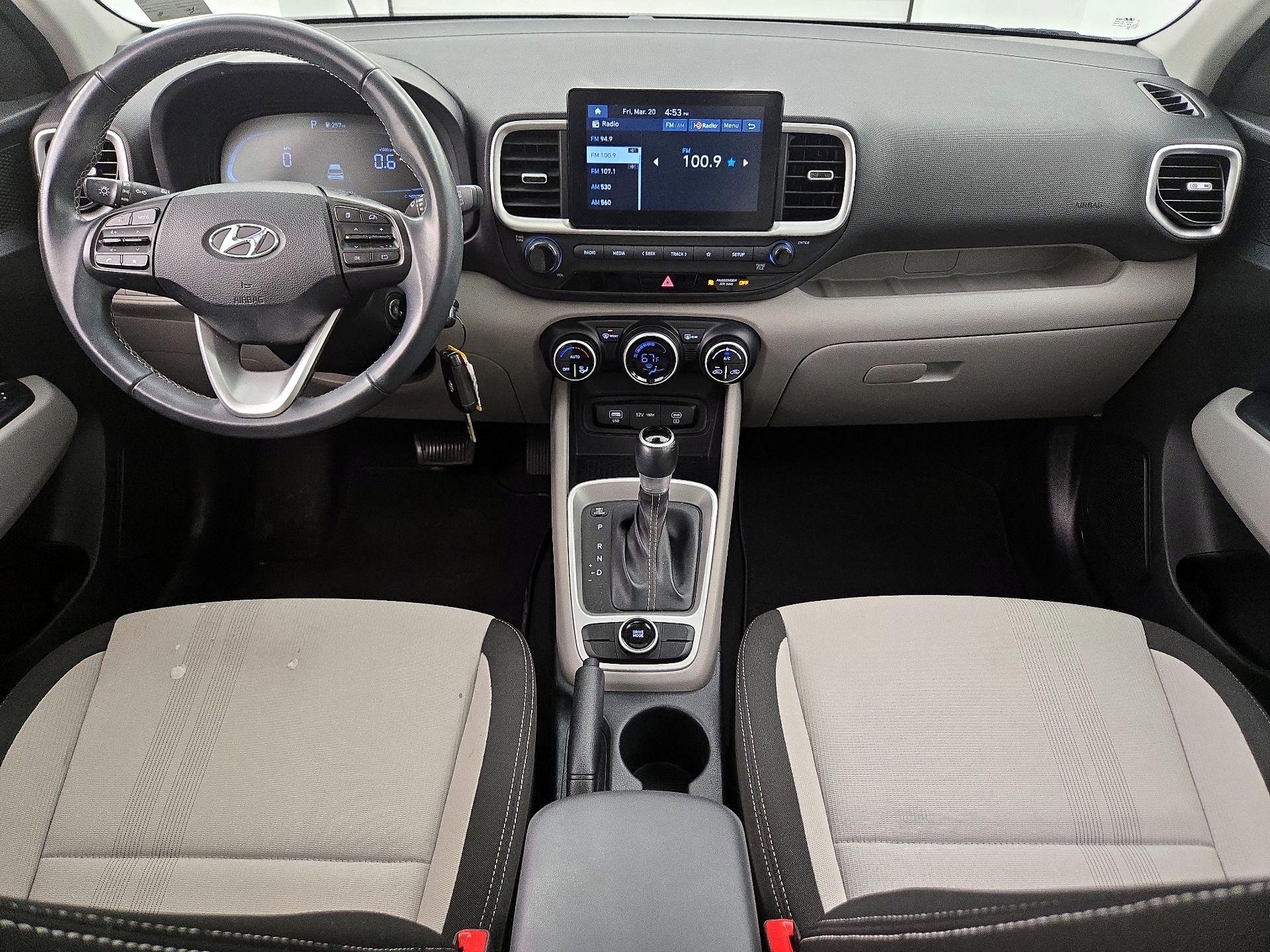 Thumbnail: 2023 Hyundai Venue - 9