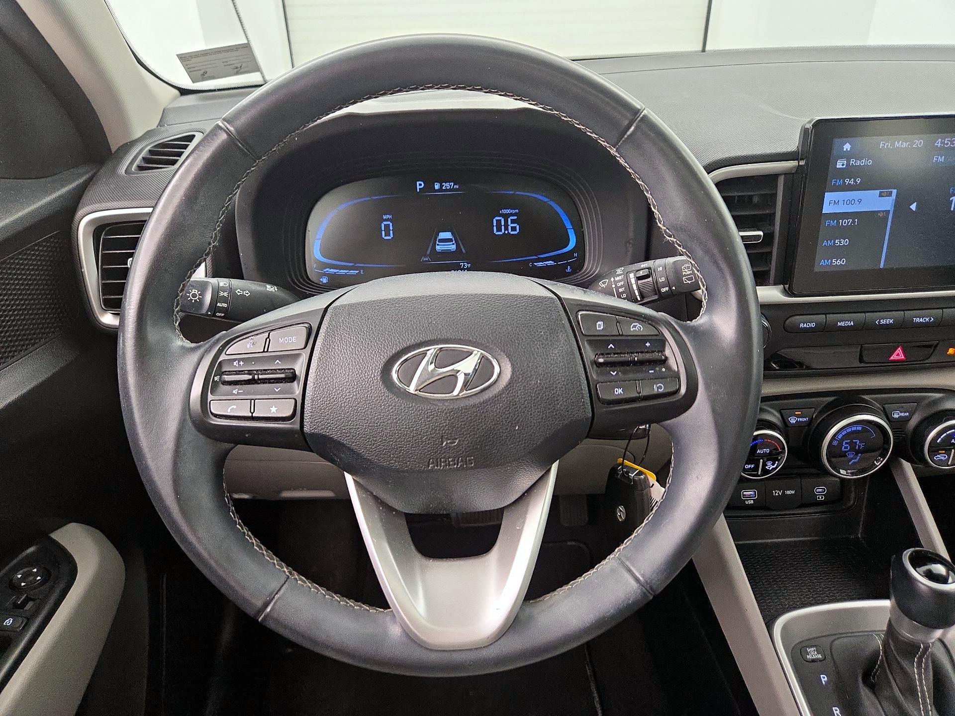 Thumbnail: 2023 Hyundai Venue - 10