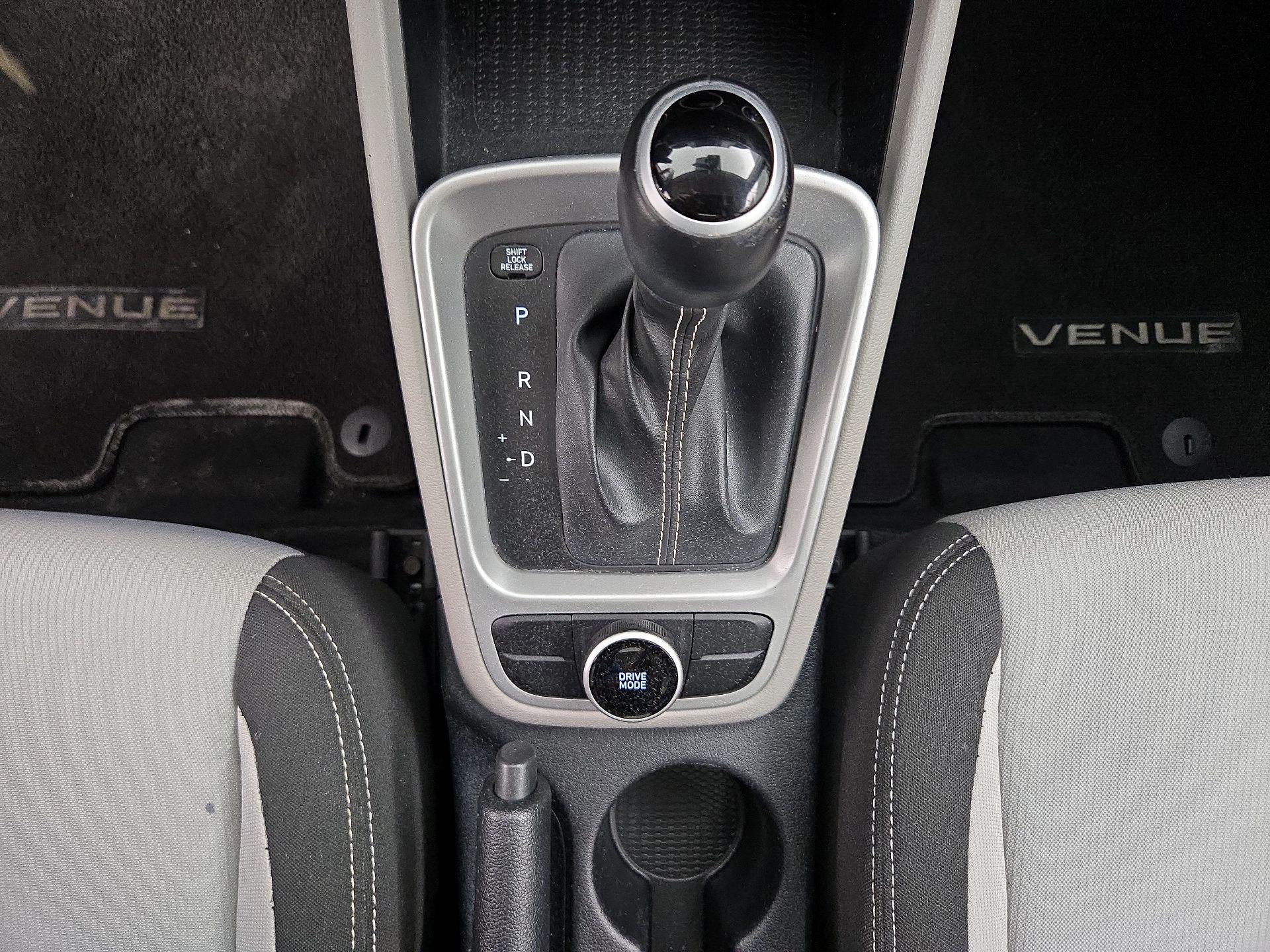 Thumbnail: 2023 Hyundai Venue - 17