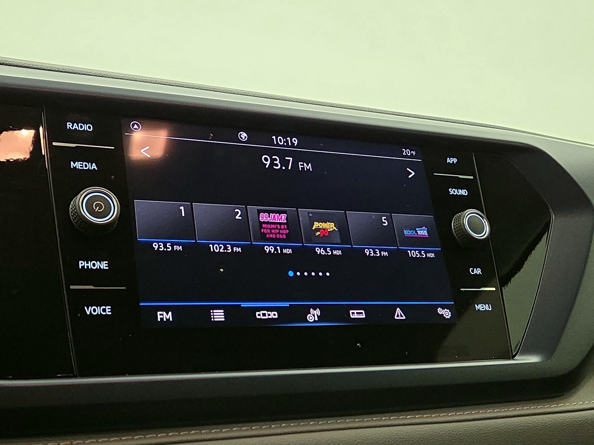 Thumbnail: 2024 Volkswagen Taos - 15