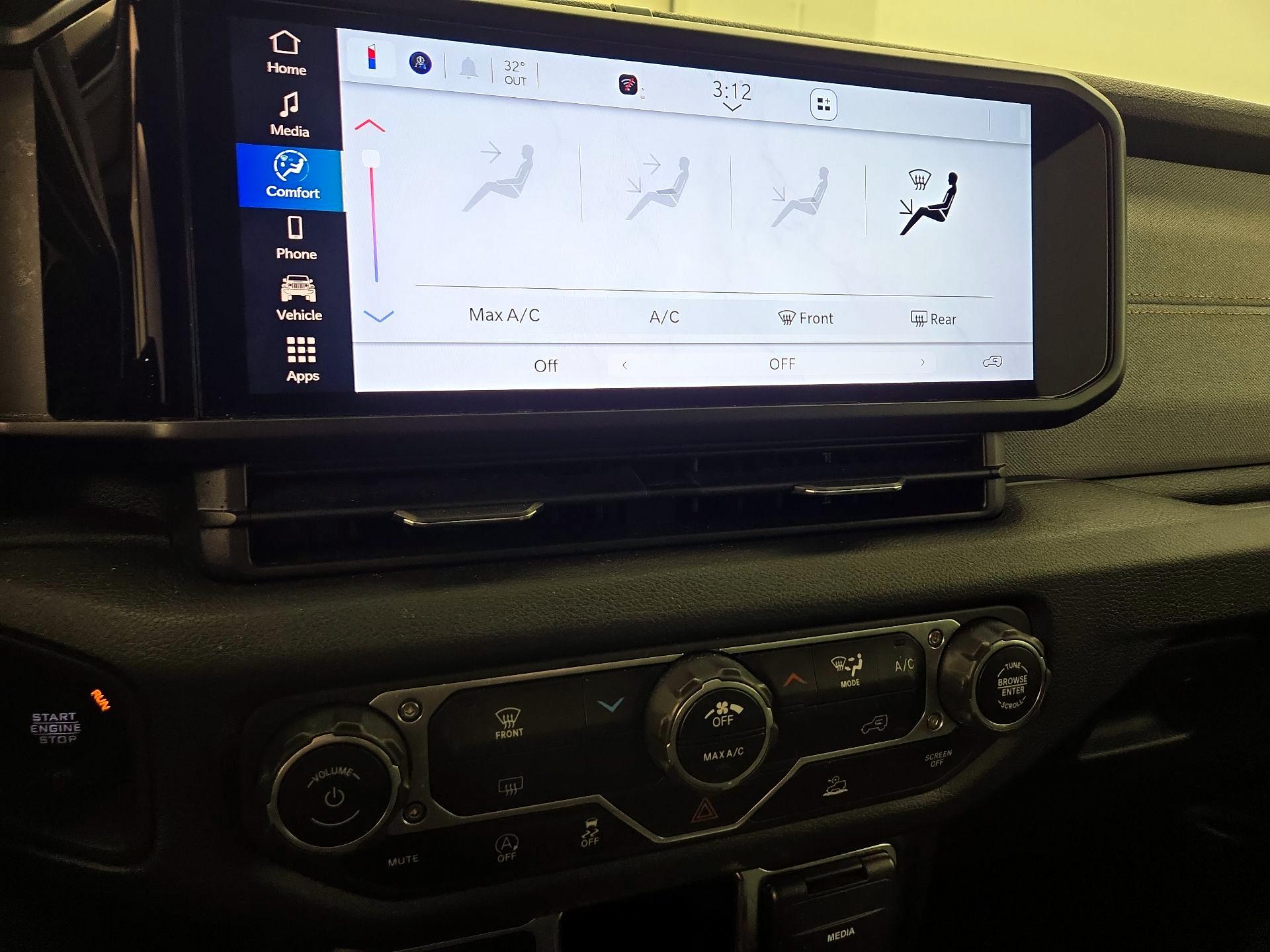 Thumbnail: 2024 Jeep Wrangler - 16