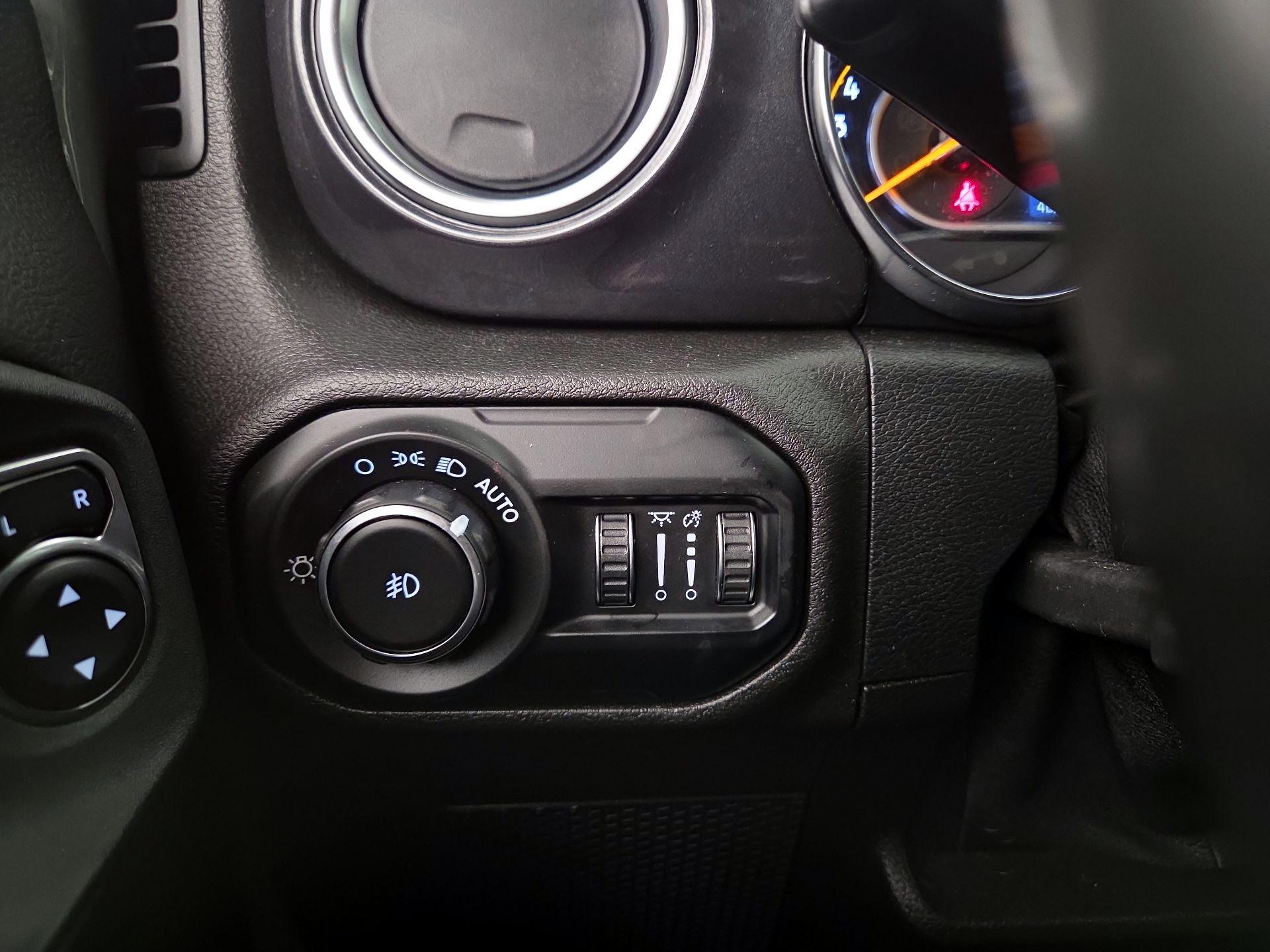 Thumbnail: 2021 Jeep Wrangler - 13