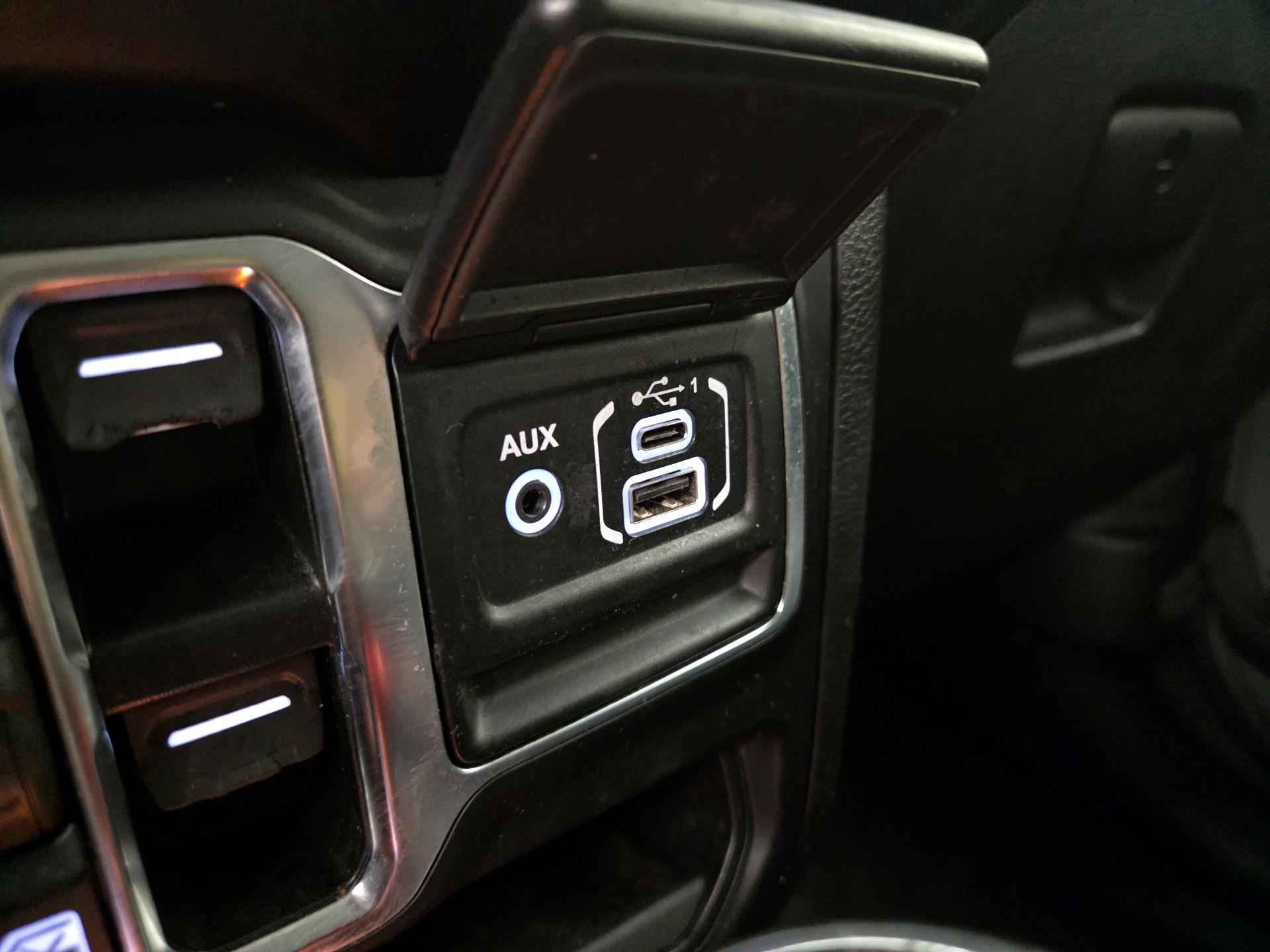 Thumbnail: 2021 Jeep Wrangler - 18