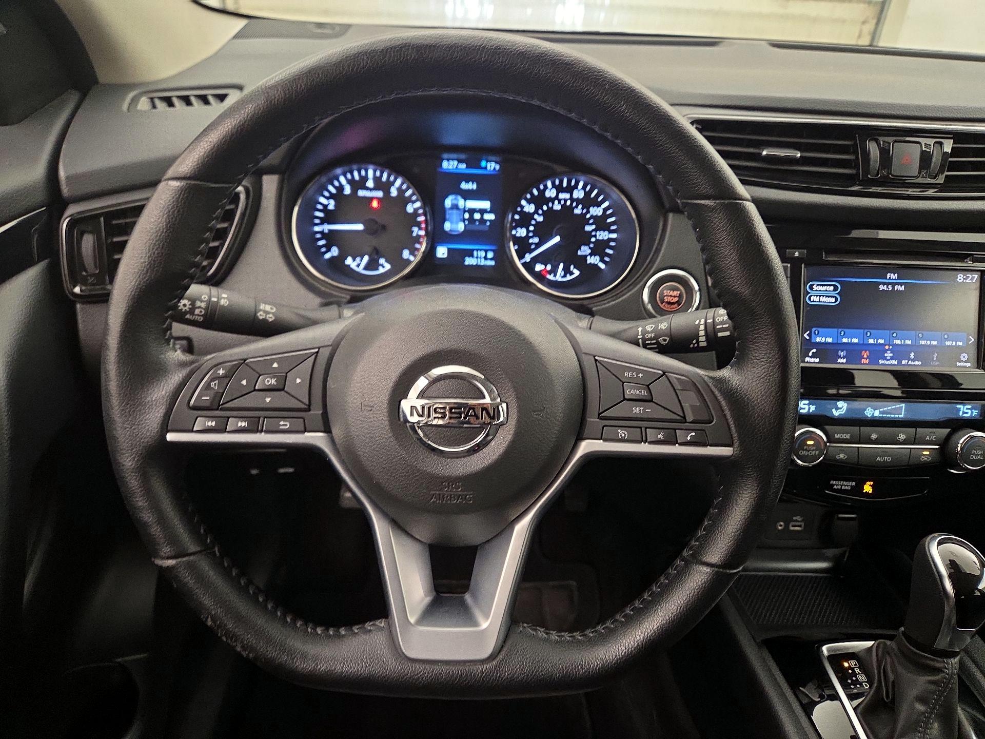 Thumbnail: 2022 Nissan Rogue Sport - 10