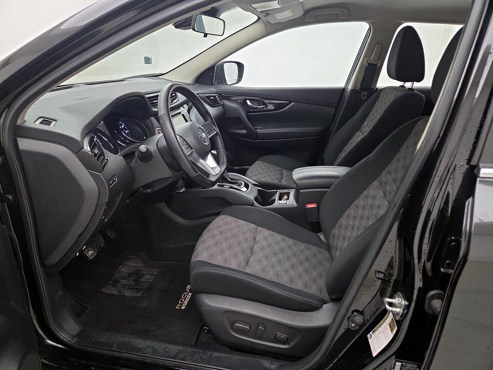 Thumbnail: 2022 Nissan Rogue Sport - 11