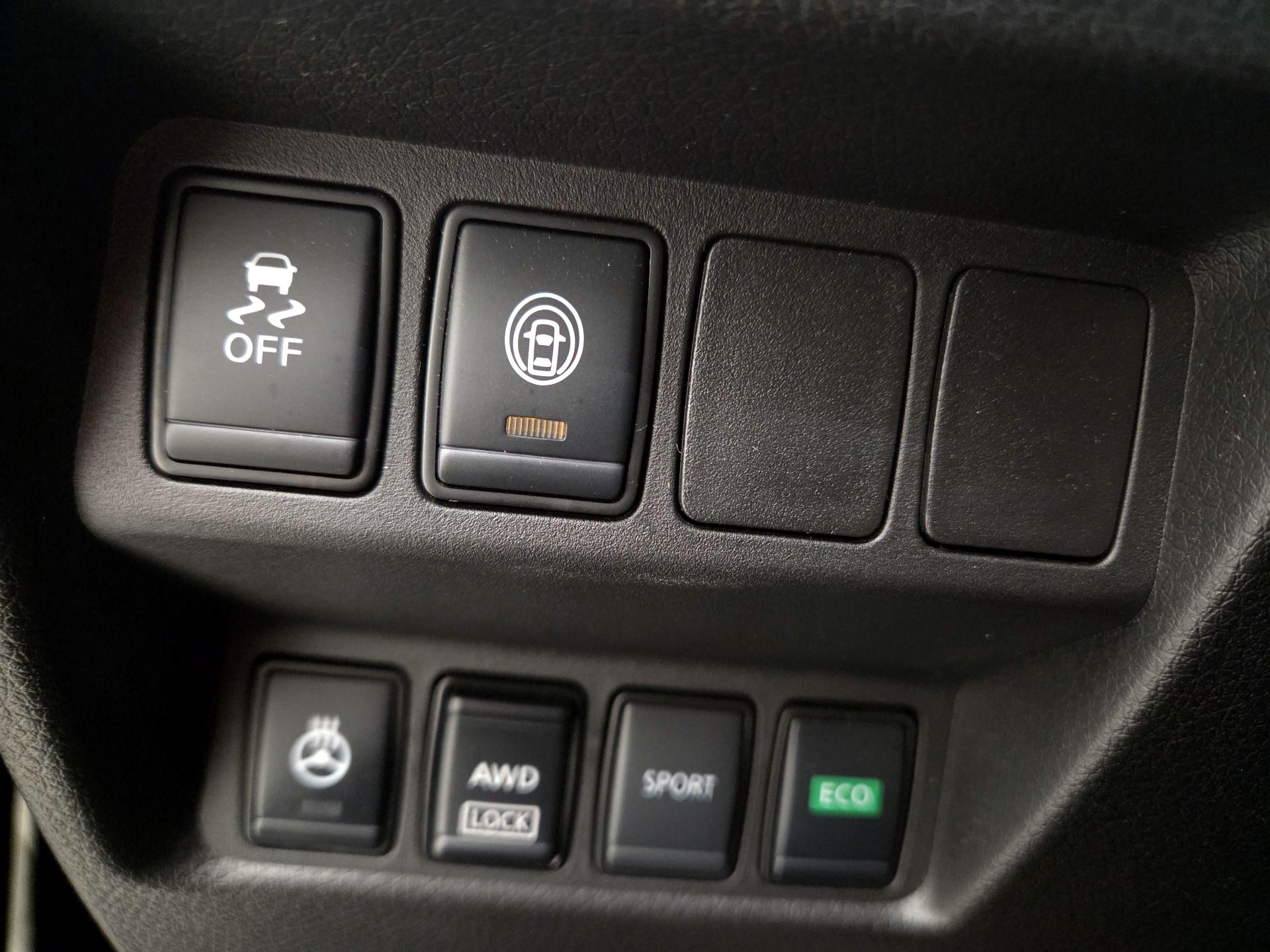 Thumbnail: 2022 Nissan Rogue Sport - 13