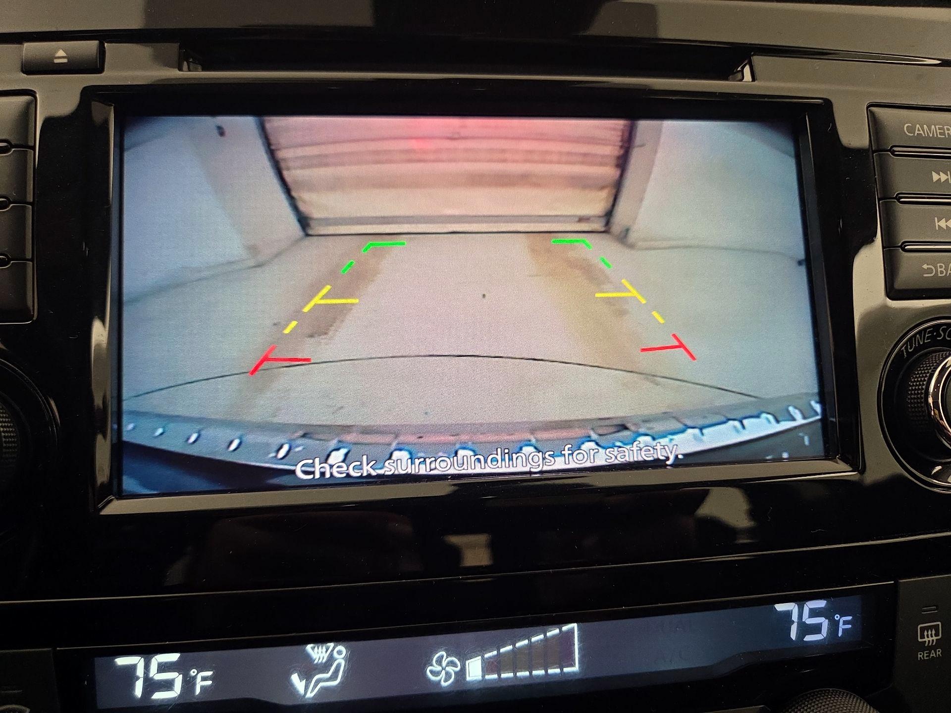 Thumbnail: 2022 Nissan Rogue Sport - 14