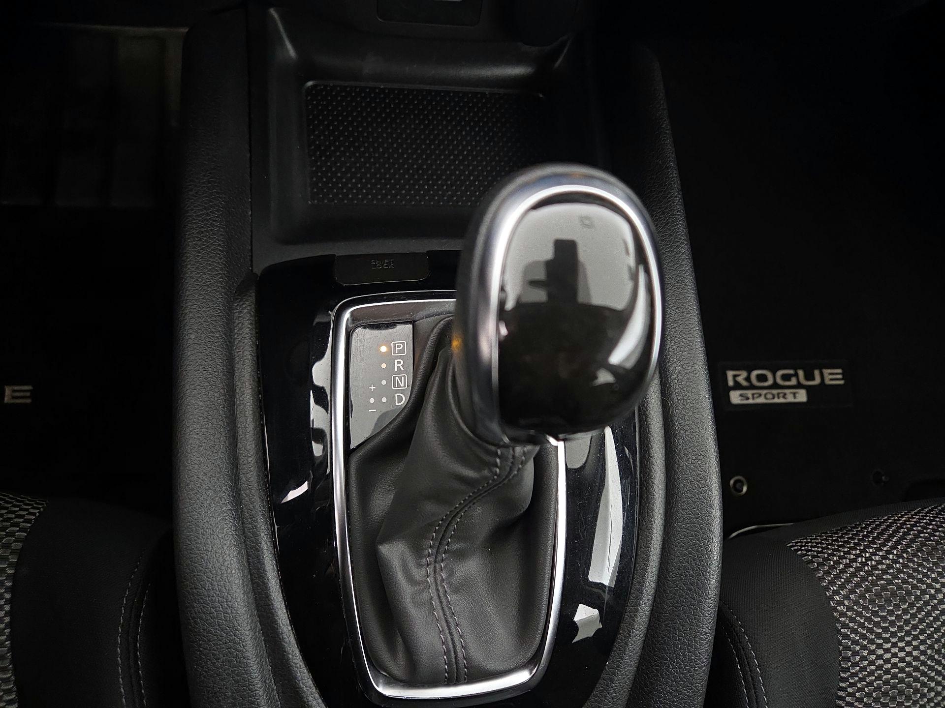 Thumbnail: 2022 Nissan Rogue Sport - 17