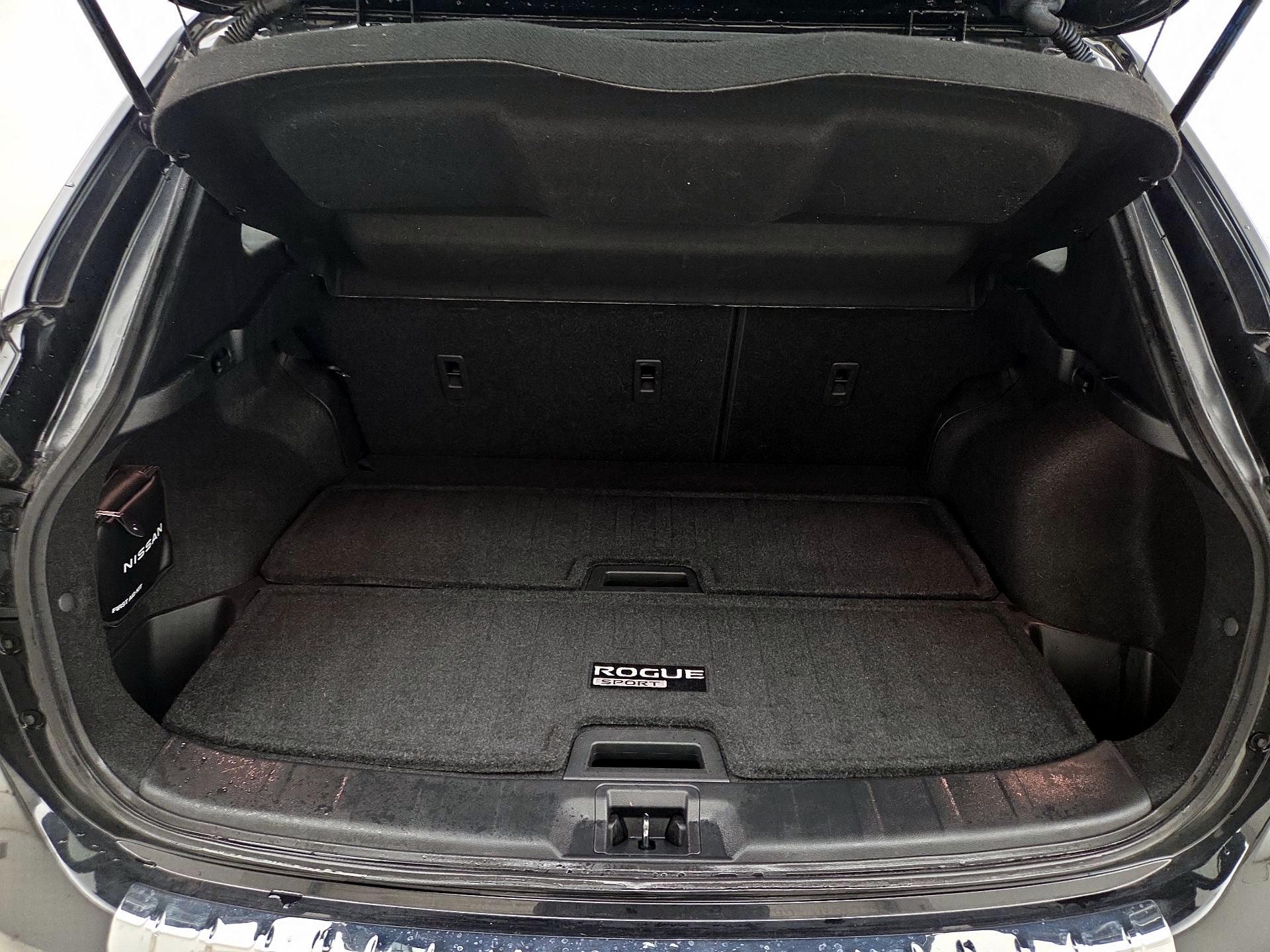 Thumbnail: 2022 Nissan Rogue Sport - 20
