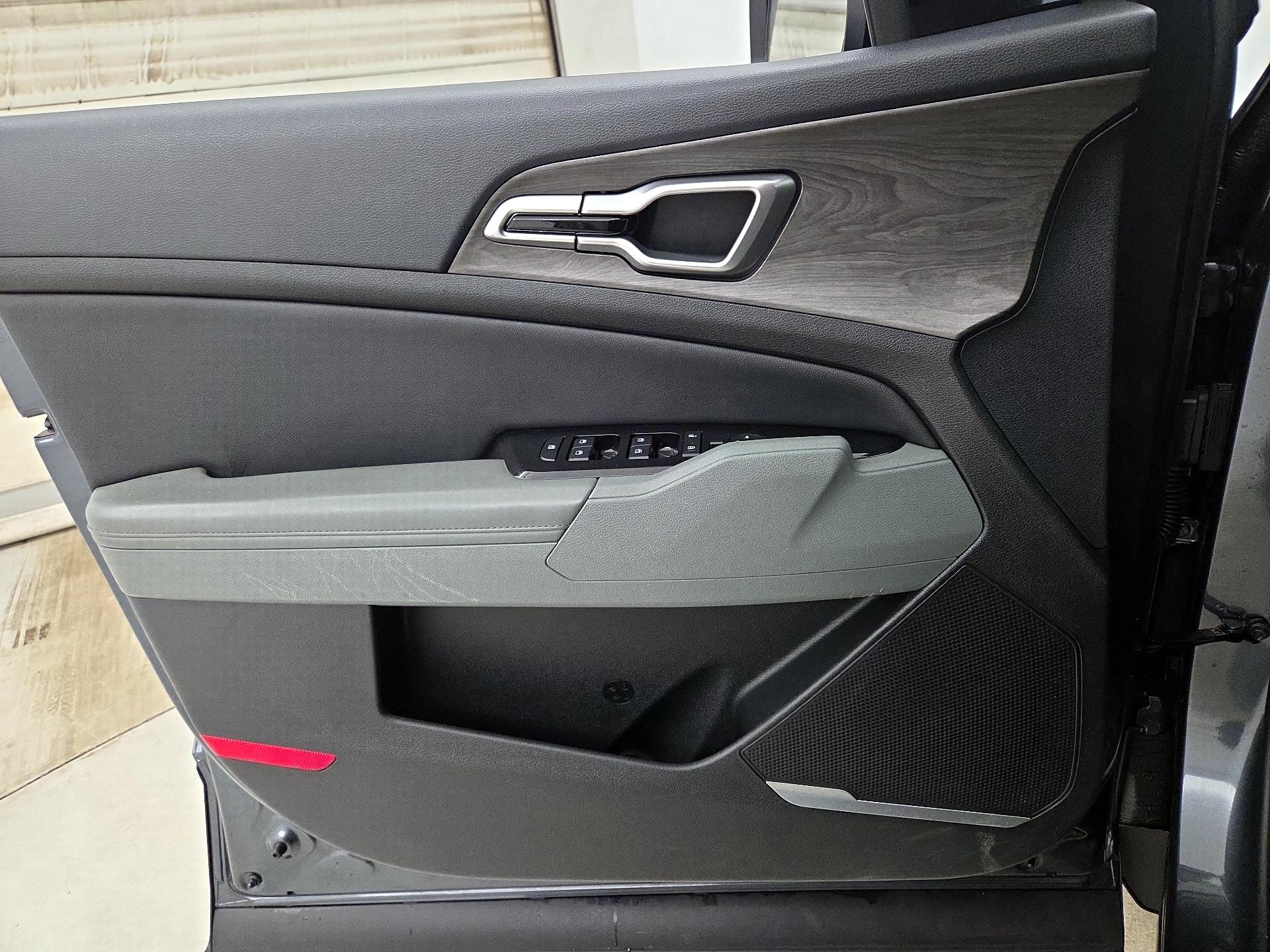 Thumbnail: 2023 Kia Sportage - 12