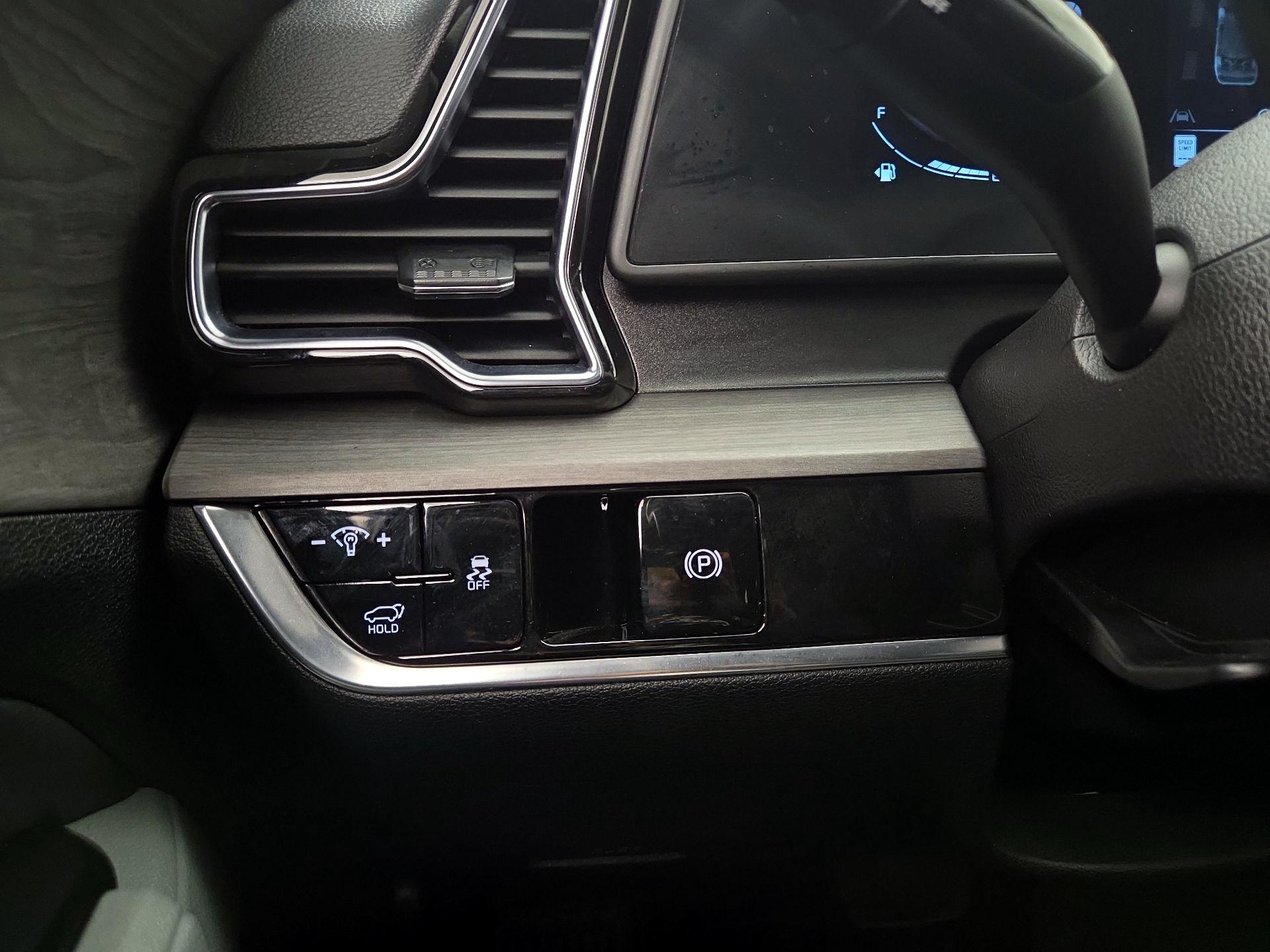 Thumbnail: 2023 Kia Sportage - 13