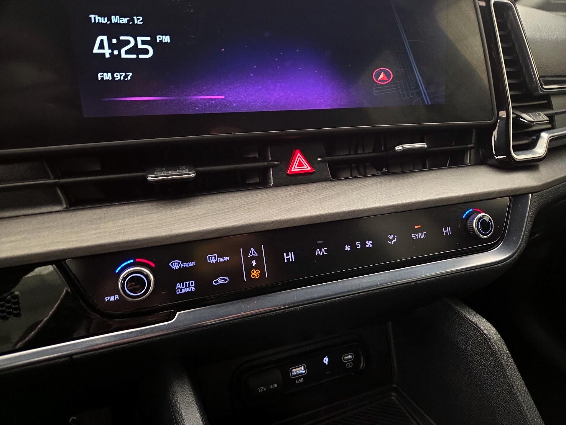 Thumbnail: 2023 Kia Sportage - 17