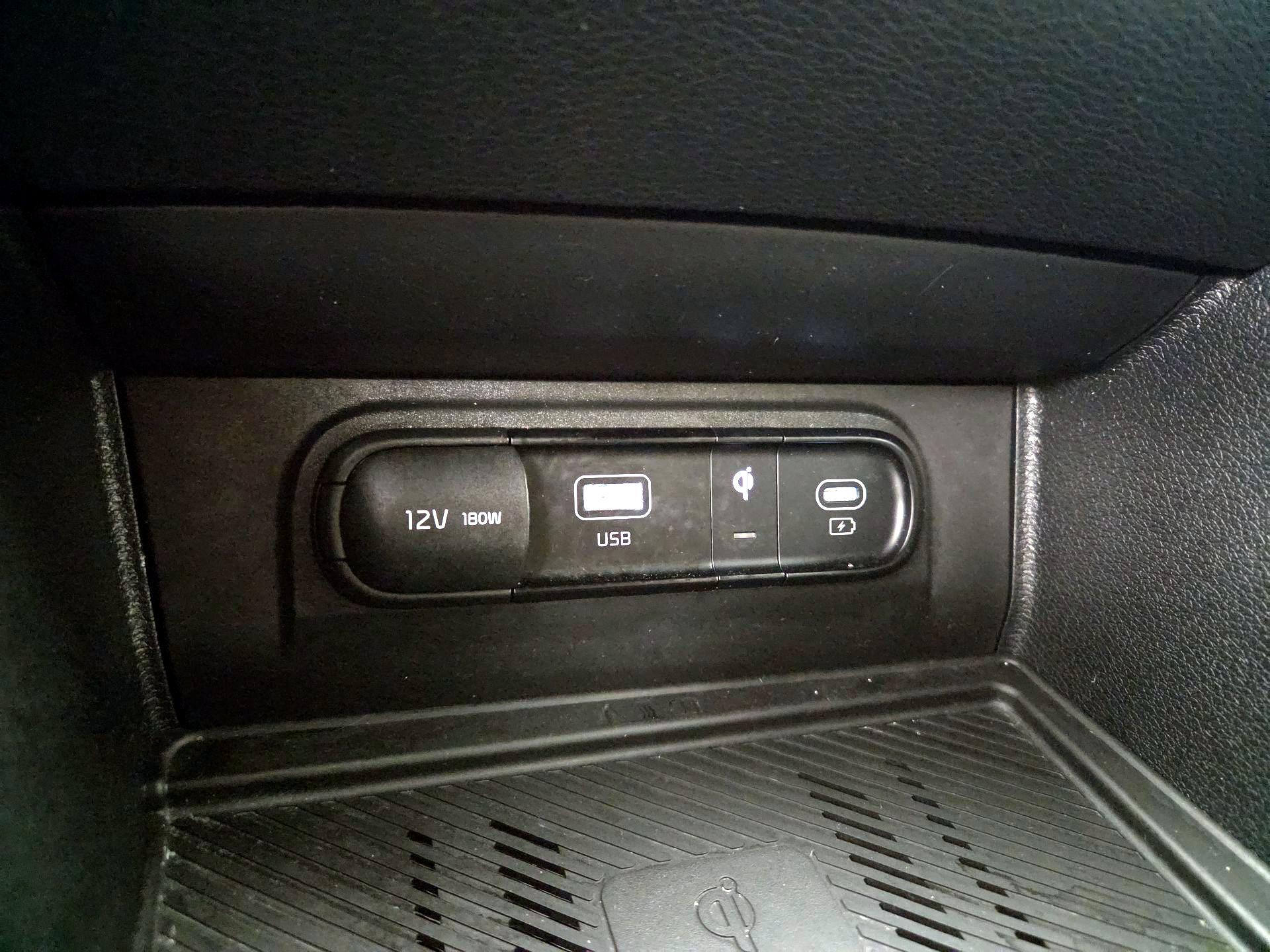 Thumbnail: 2023 Kia Sportage - 19