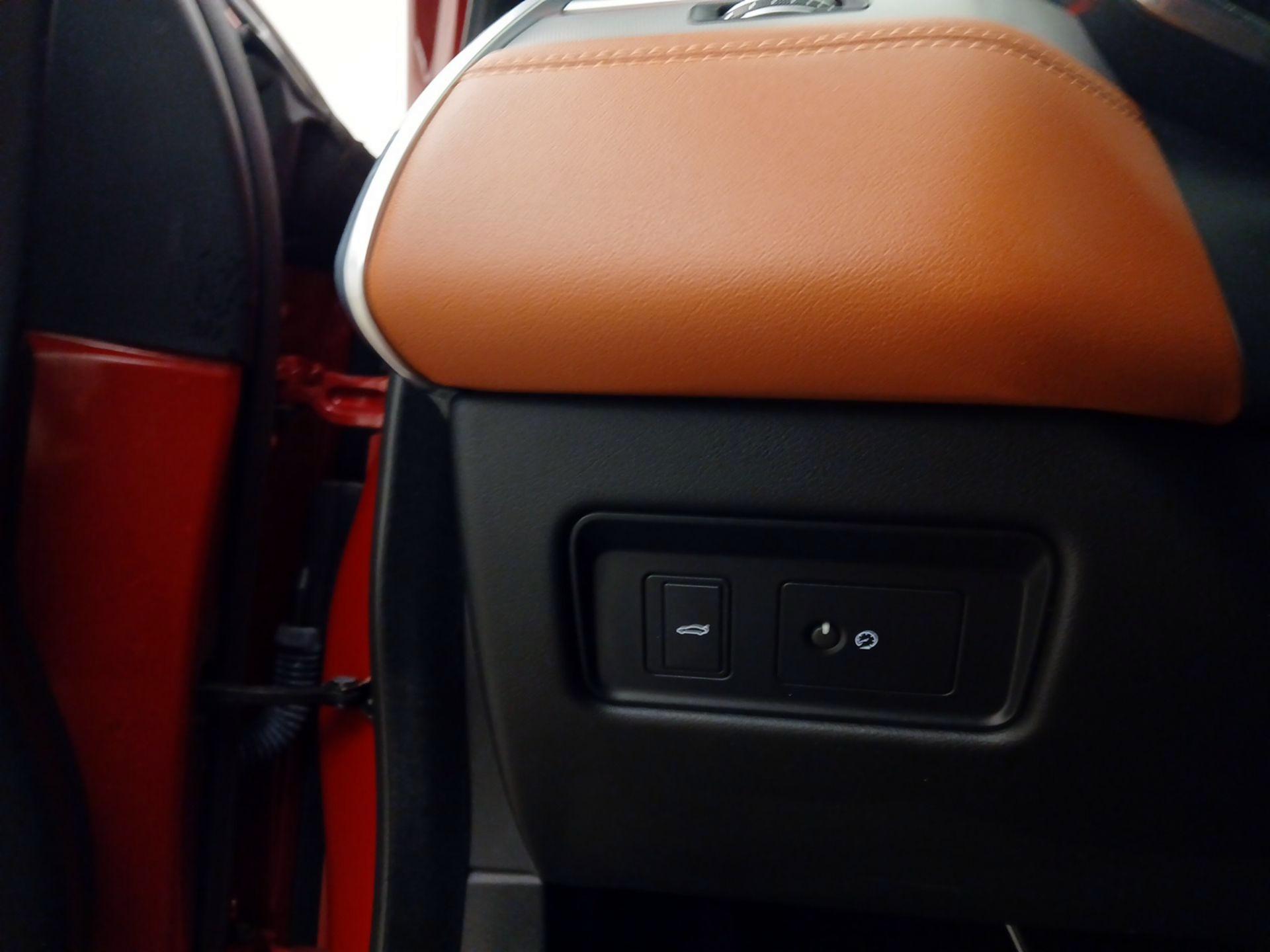 Thumbnail: 2022 Jaguar XF - 13