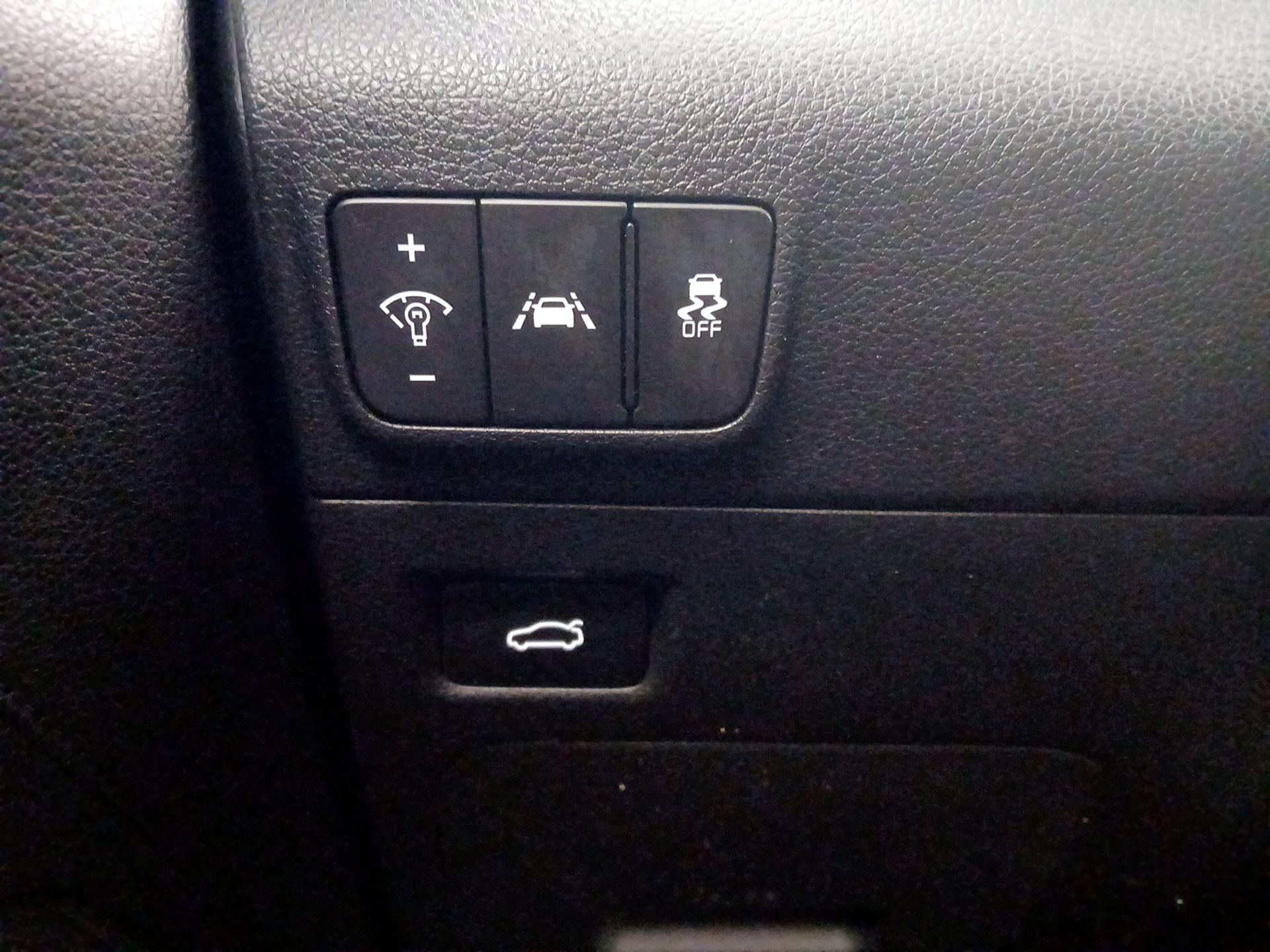 Thumbnail: 2023 Kia K5 - 13