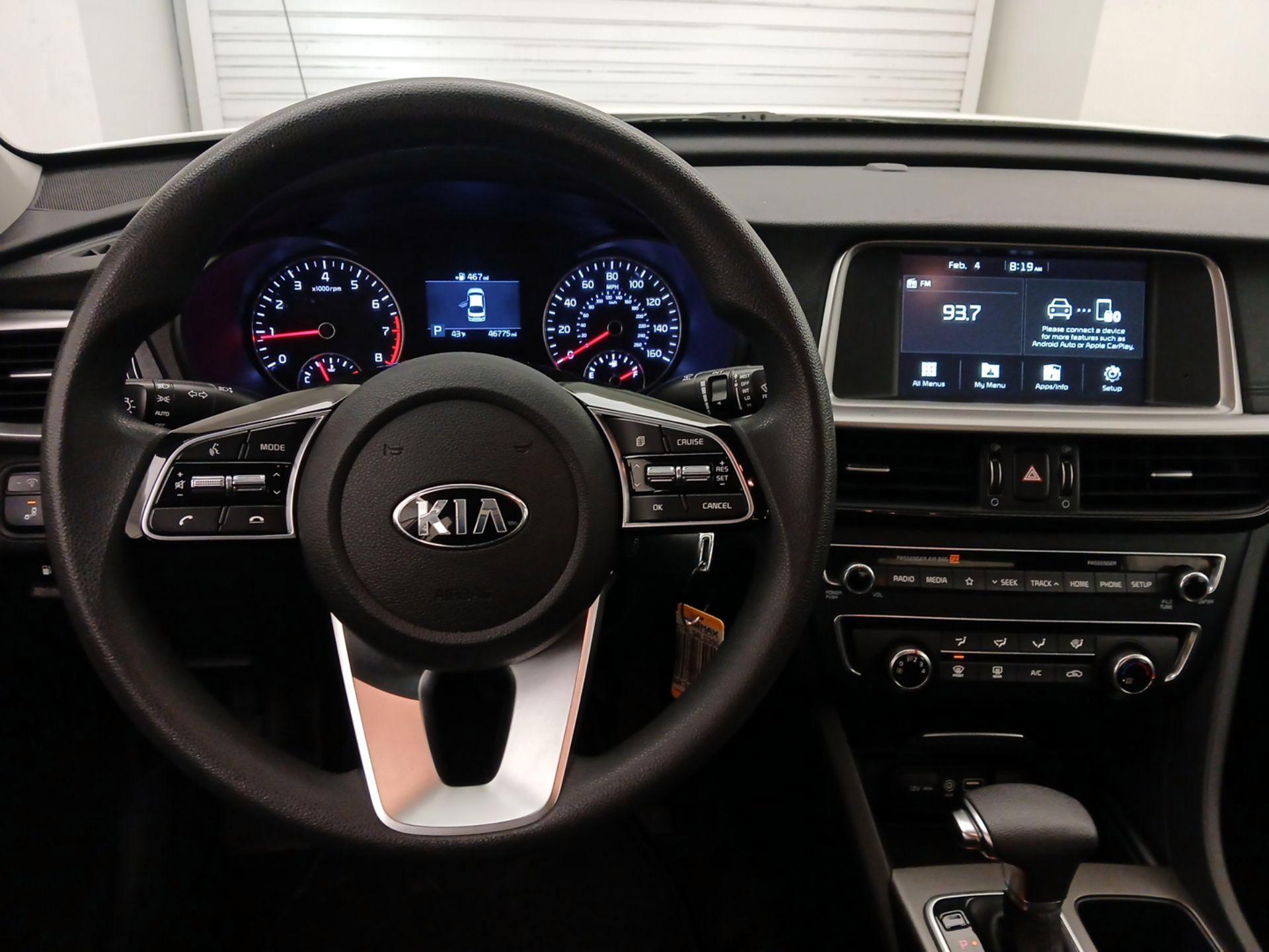 Thumbnail: 2020 Kia Optima - 10