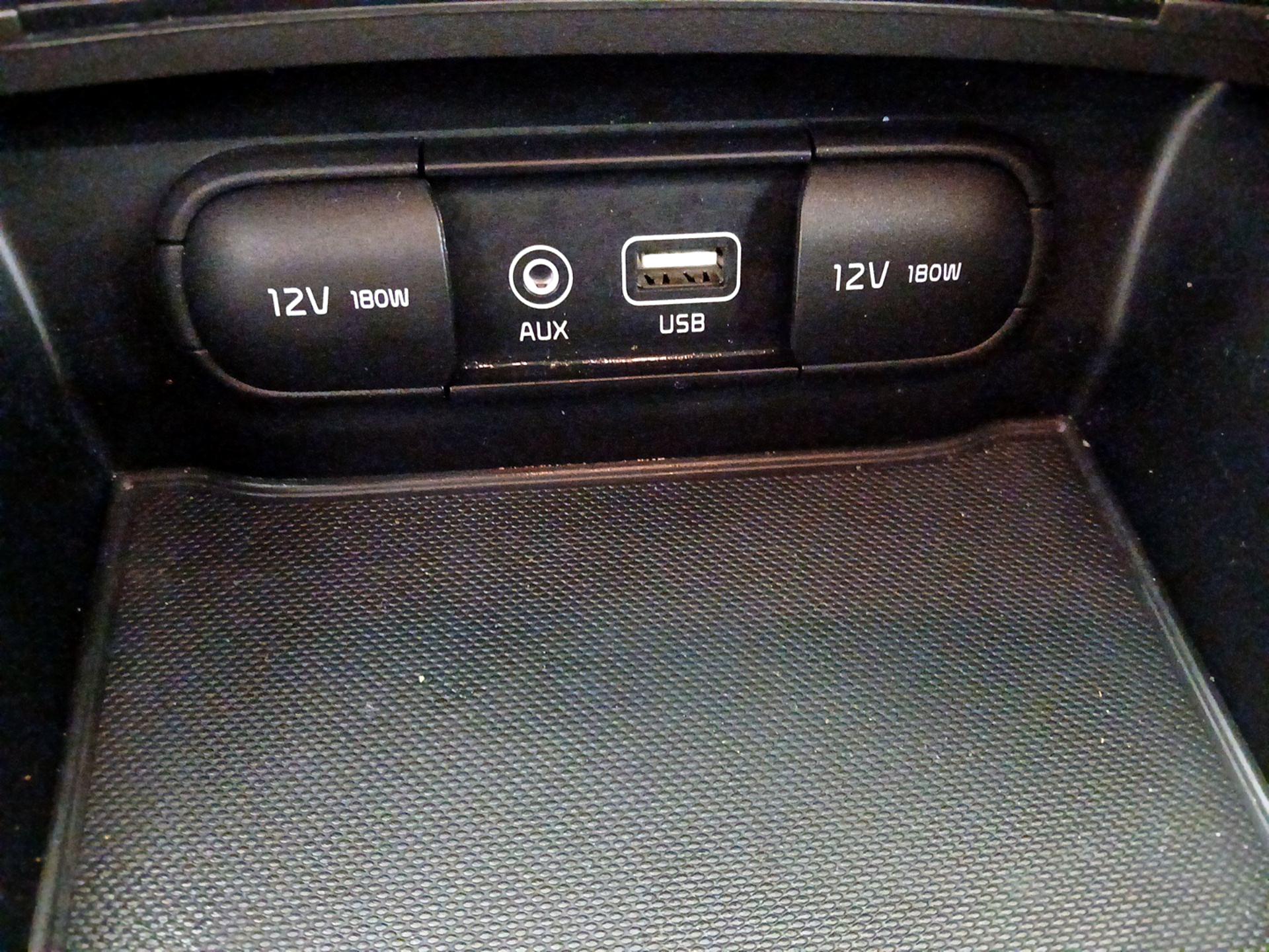 Thumbnail: 2020 Kia Optima - 18